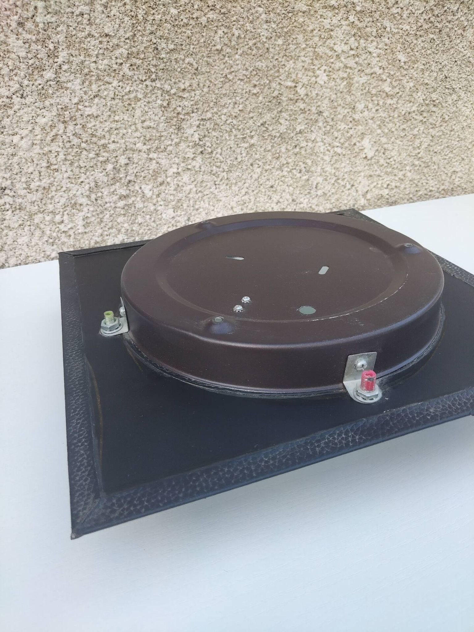 Applique ou plafonnier en verre dépoli et matière façon cuir