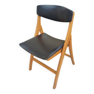Scandinavian folding chair