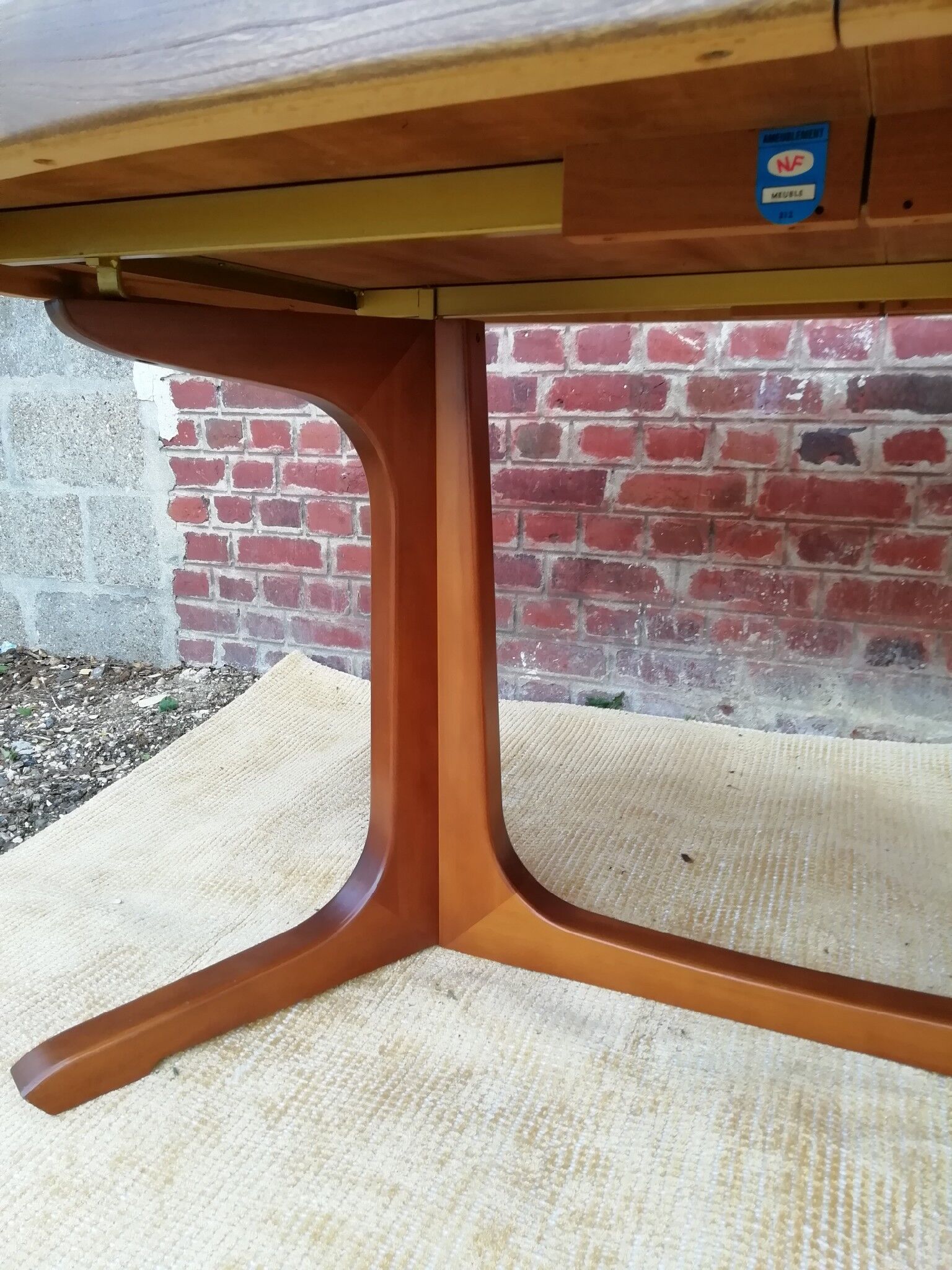 Baumann expandable oval table, 1960