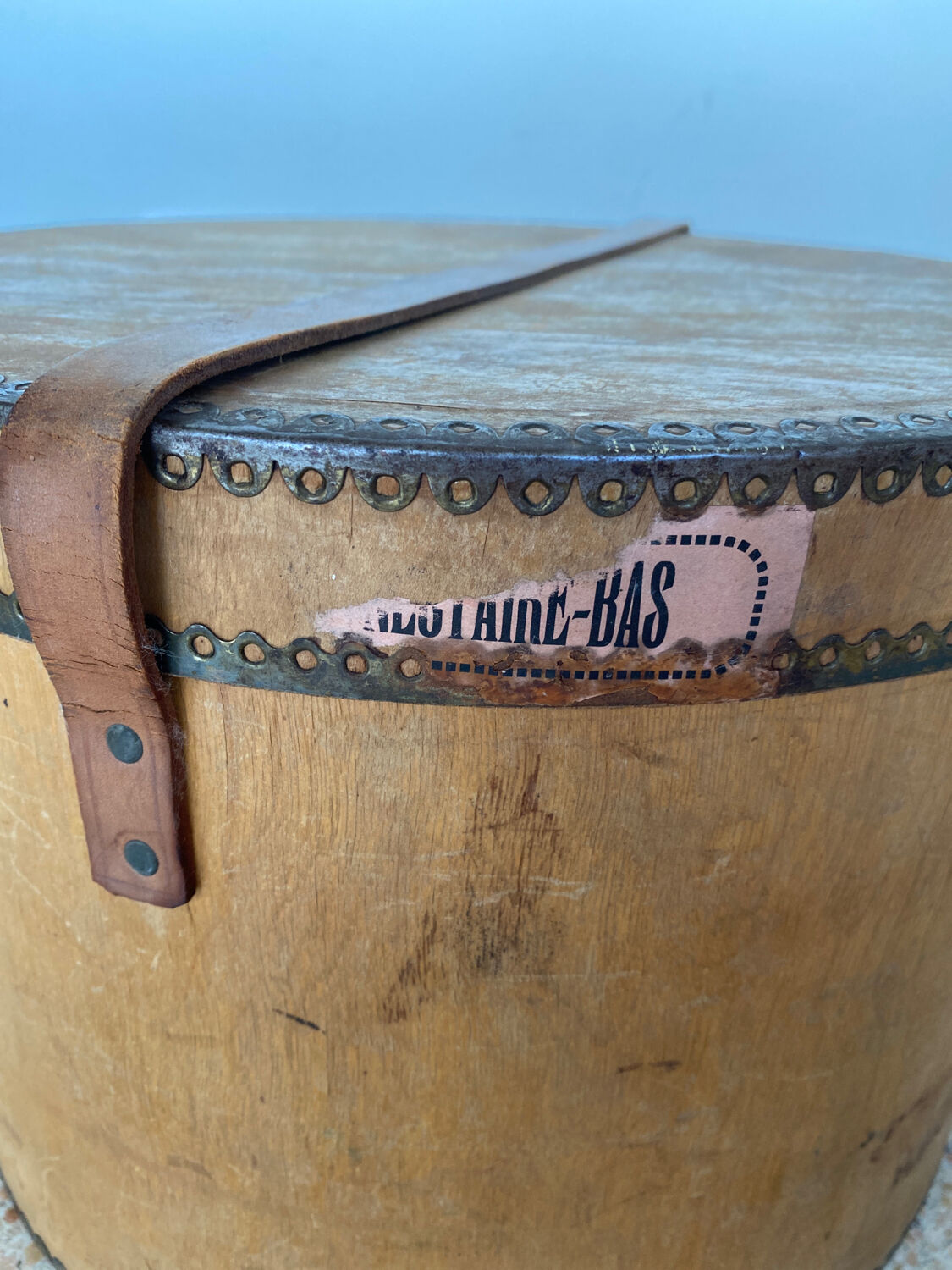 Wooden hat box early twentieth century