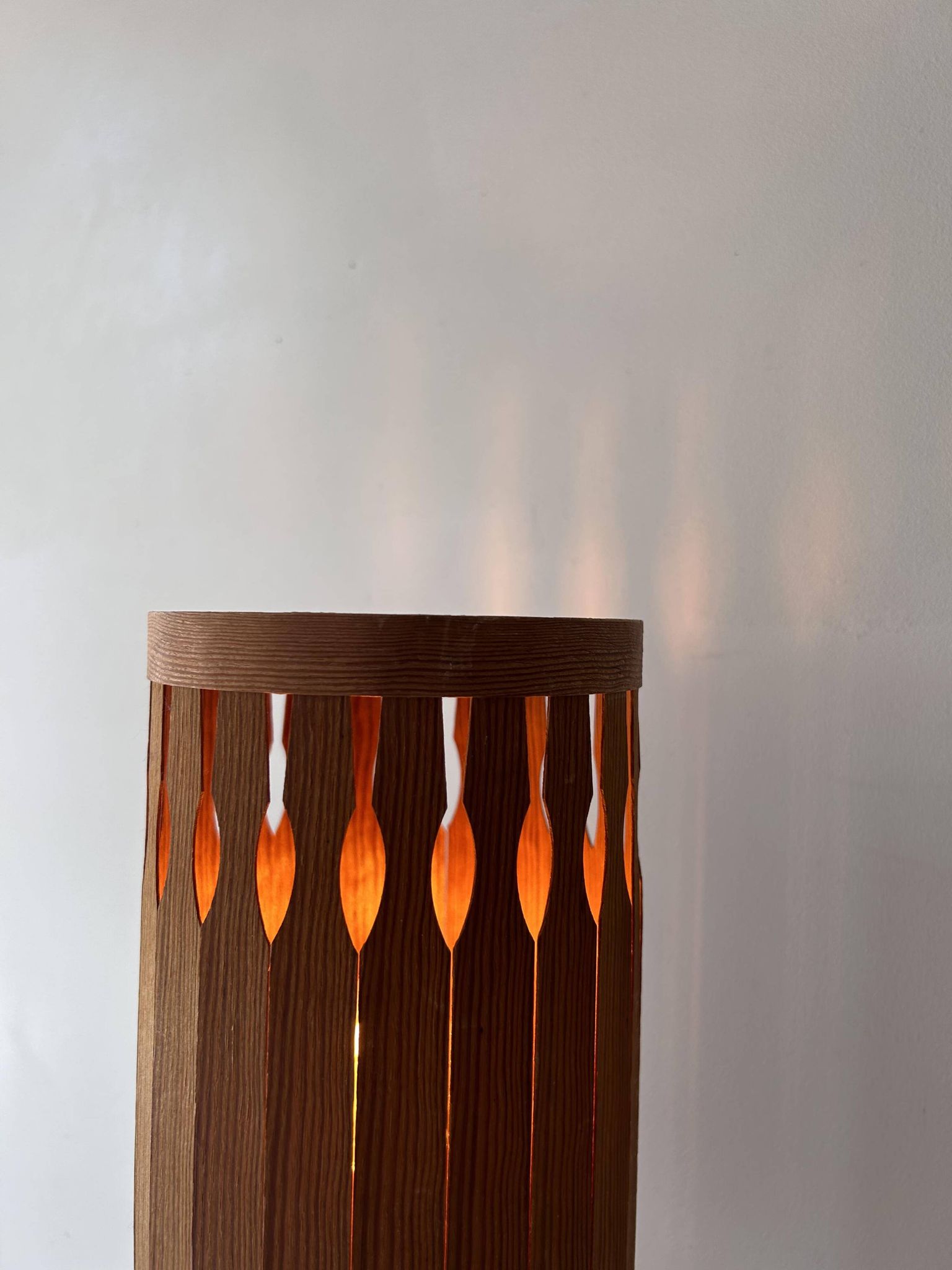 Lampe de table en lamelle de pin, Suède 1970