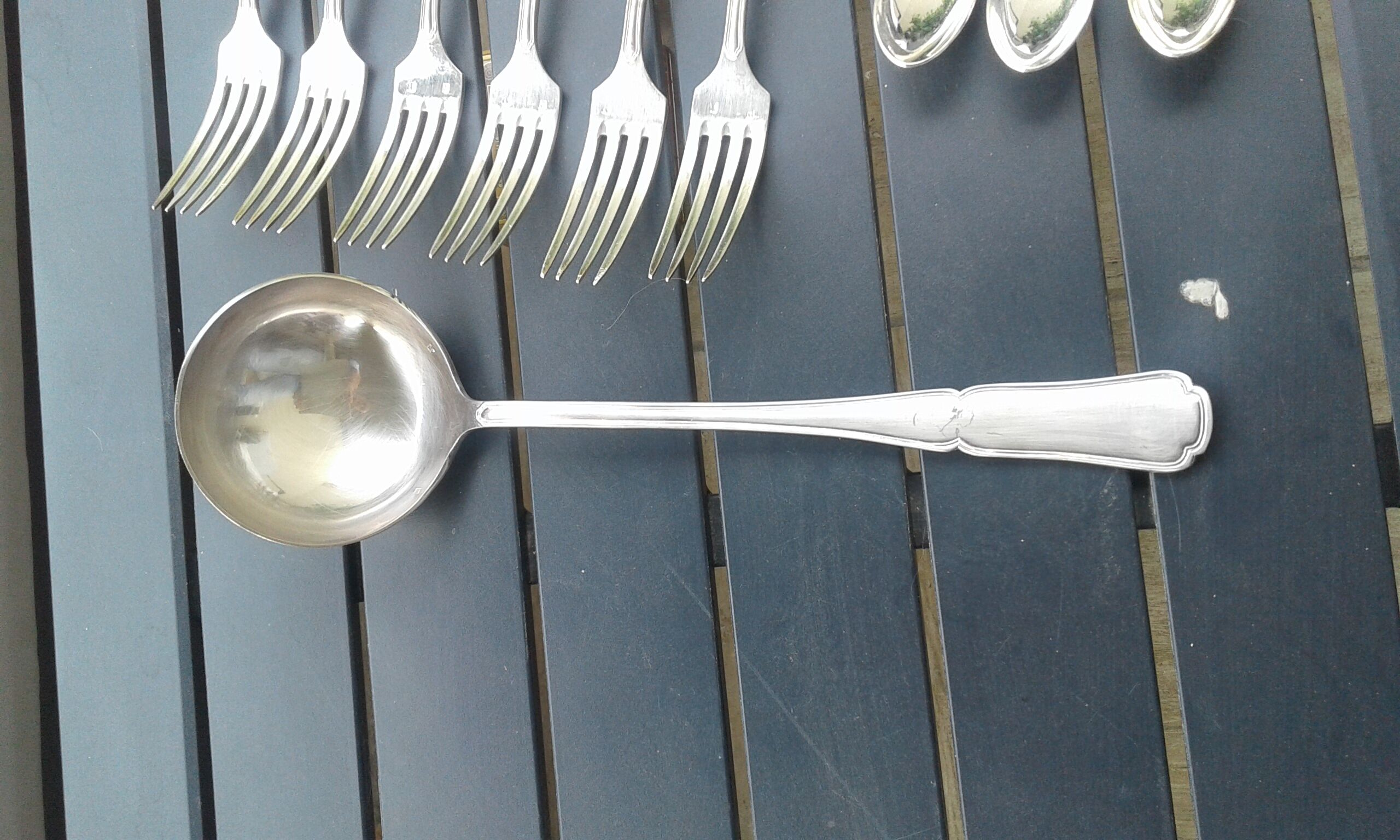 Set of 19 cutlery forks spoons large and small louche silver metal