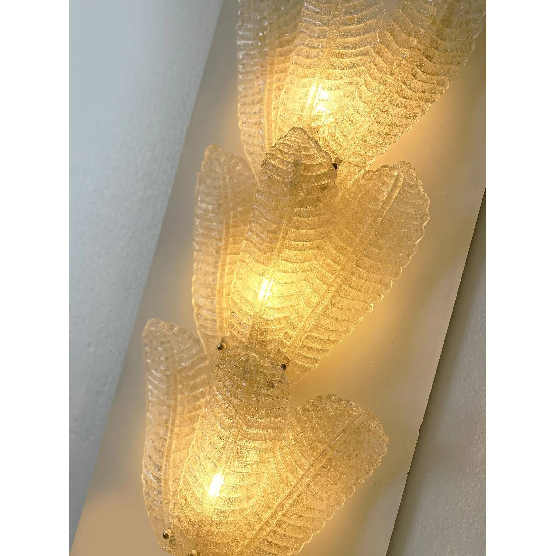 Luxury Venetian Scenographic Wall Sconces Whith Amber "Graniglia" Leaves Mu