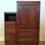 Asymmetrical vintage wardrobe 50s