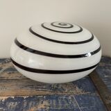 Spiral pattern ball lamp