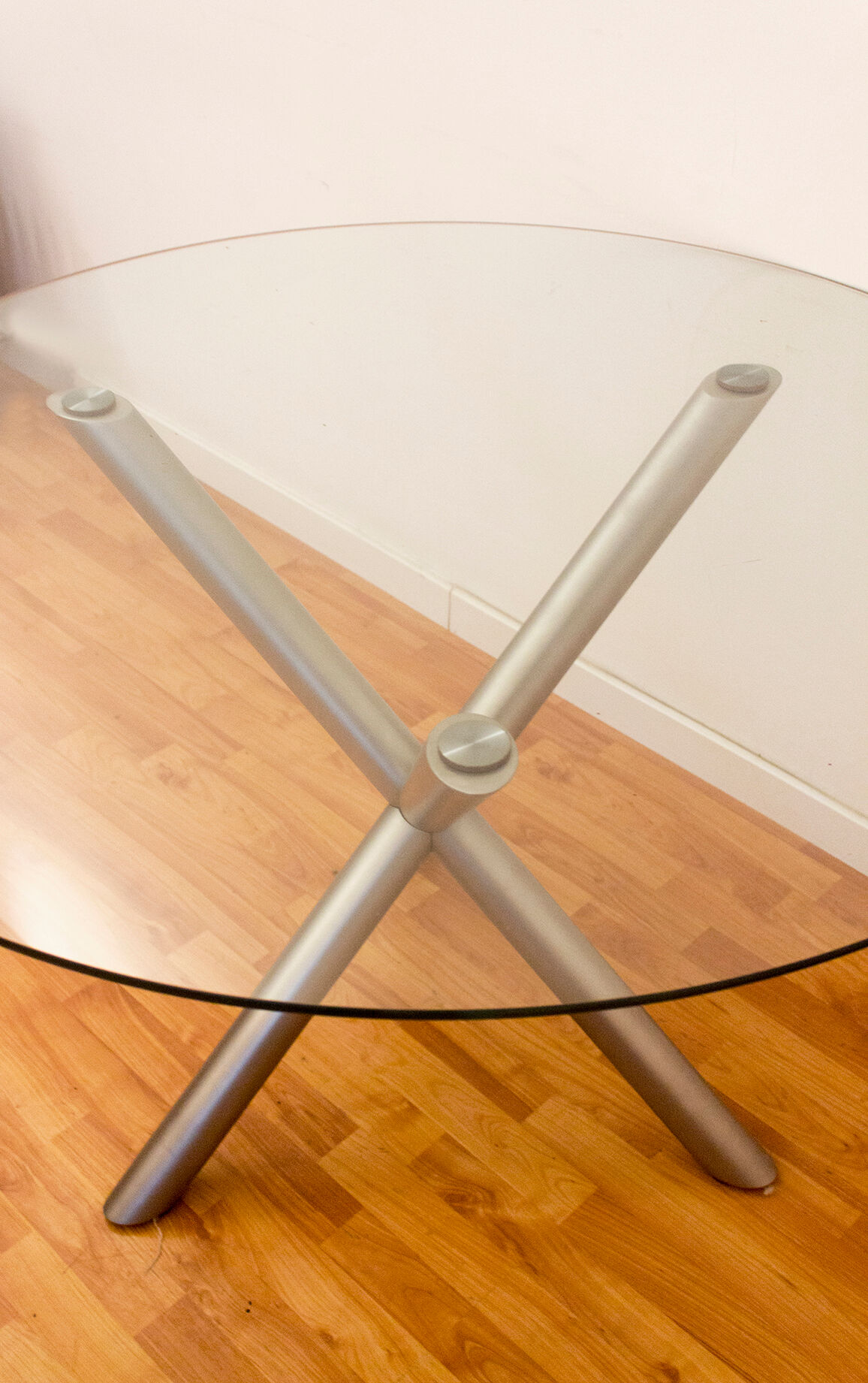 Table de salle à manger italienne ronde en verre fumé et acier chromé, années 1970