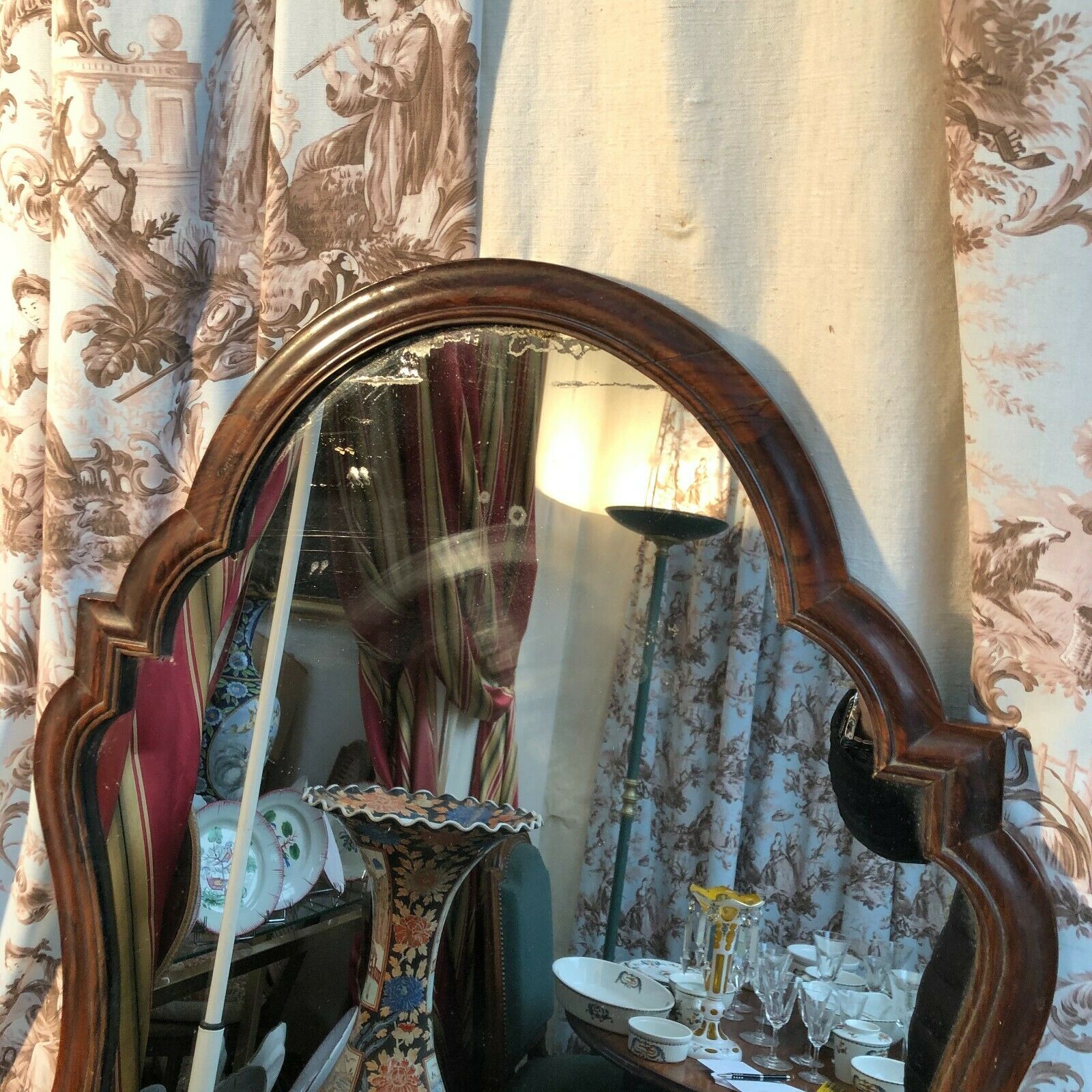 18th century mahogany hairdresser mirror 59x50cm
