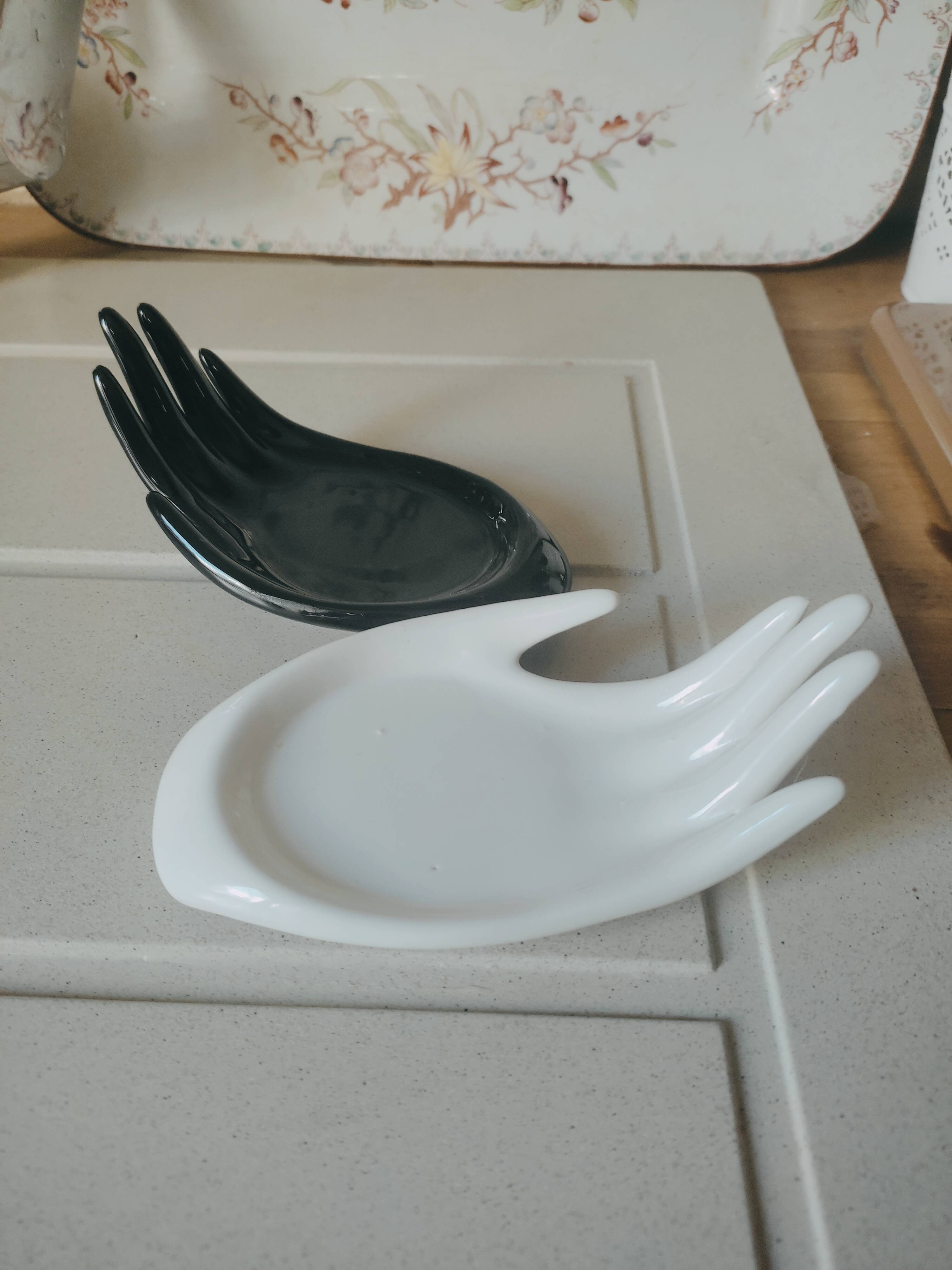 Ceramic duo of hands