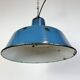Lampe à suspension industrielle en émail bleu, années 1960