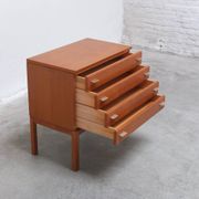 Commode suédoise en teck avec poignées en métal, années 1970