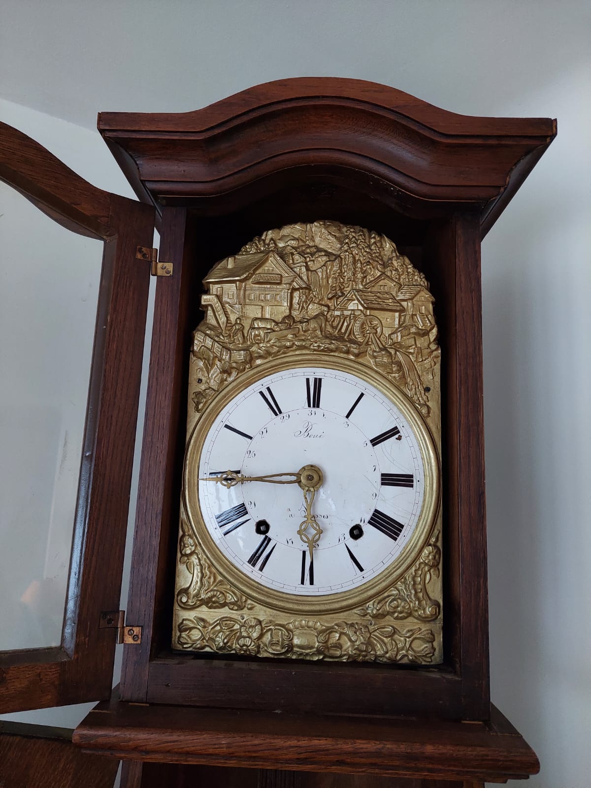 Oak violin shaped clock