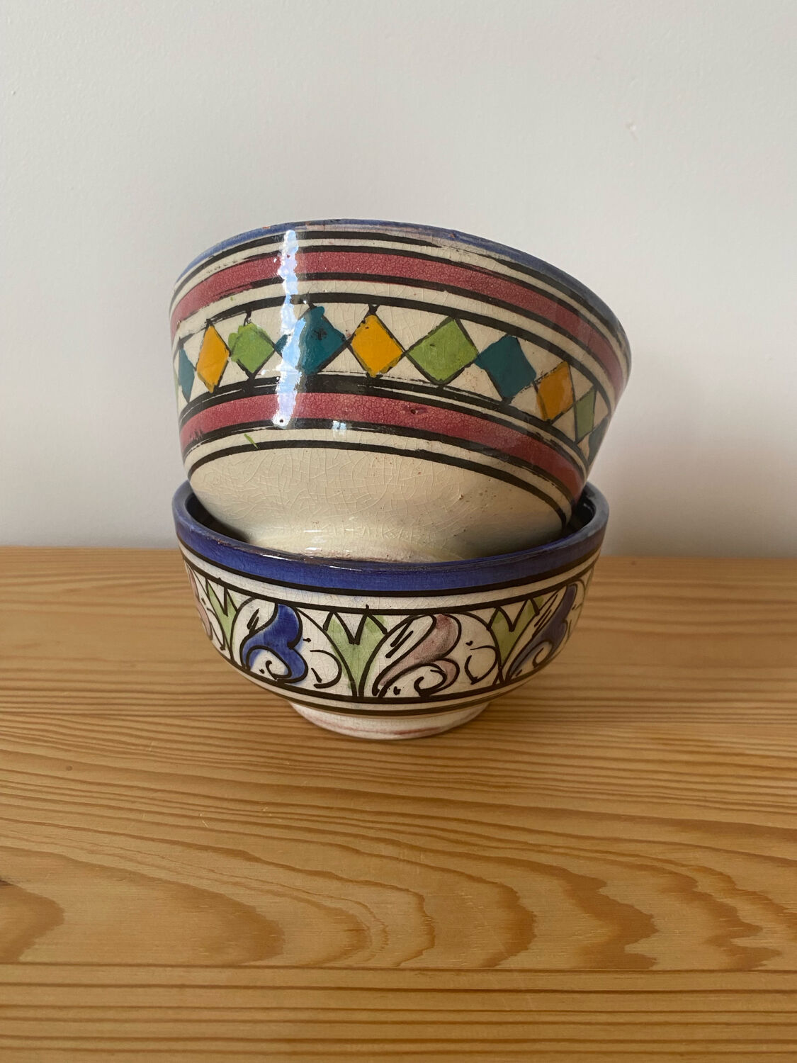 2 bowls signed Moroccan craftsmanship.