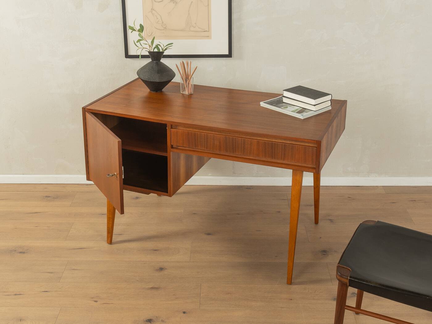 Independent office from the 1950s