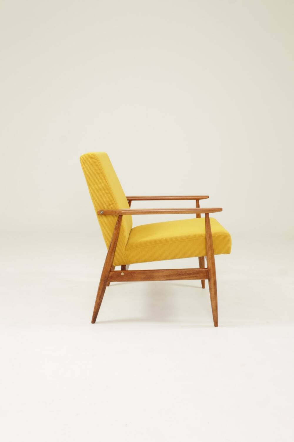 Fauteuil vintage jaune velours côtelé Scandinavian design by H.Lis