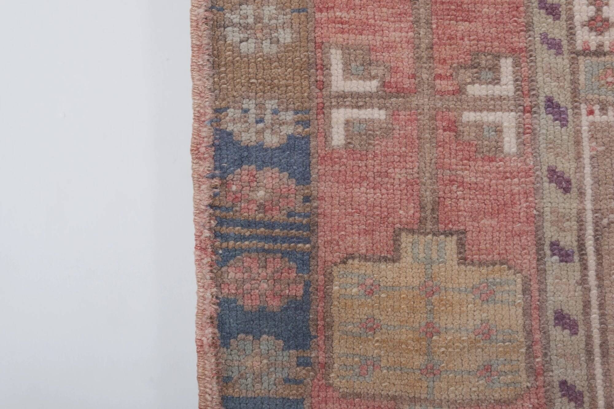 Vintage handmade Turkish rug 125x198 cm
