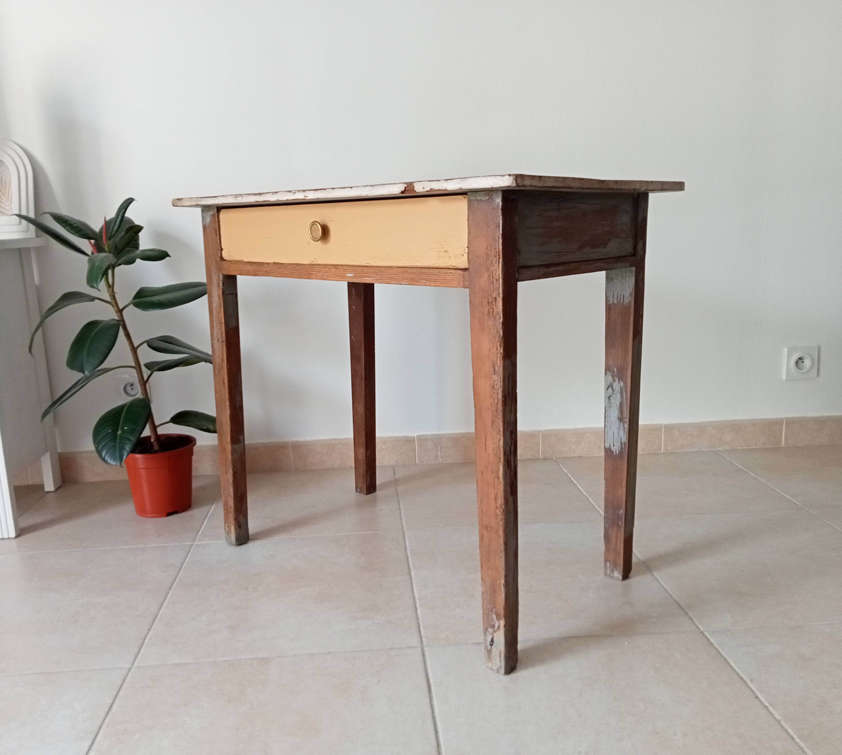 Table ancienne de campagne