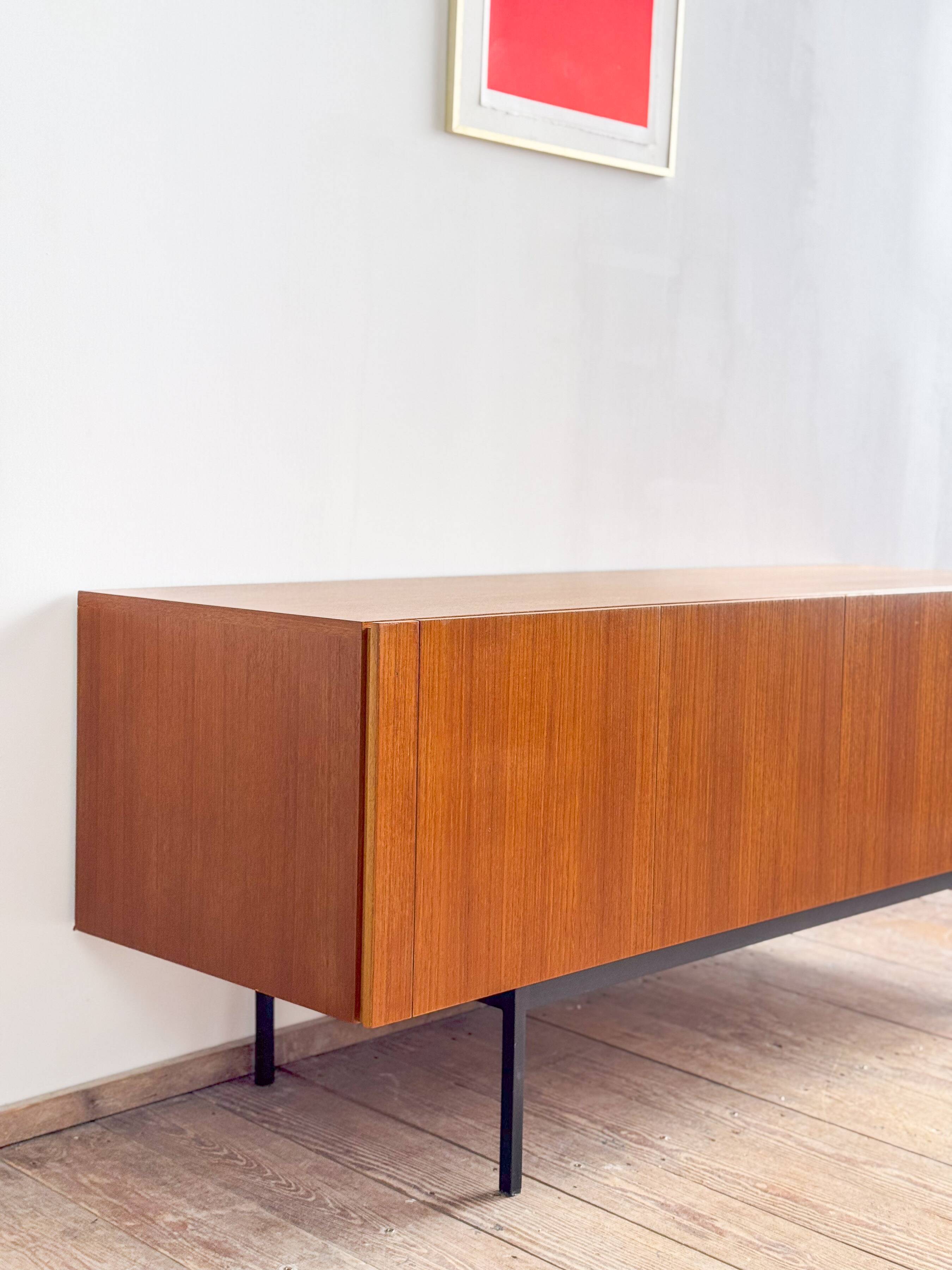 Buffet Mid-Century, modèle B20 en teck par Dieter Waeckerlin pour Behr, ann