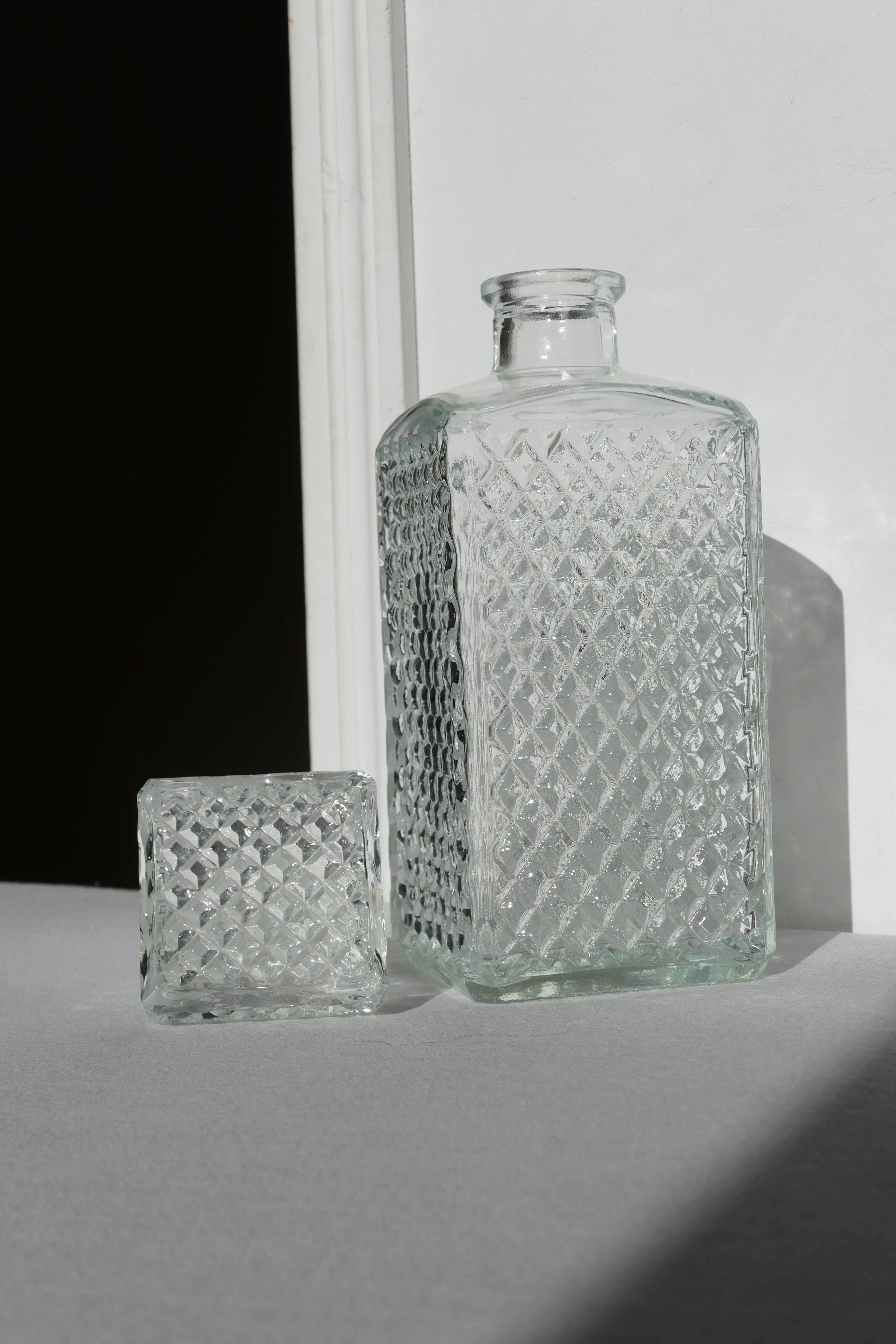 Carafe à whisky vintage verre ciselé