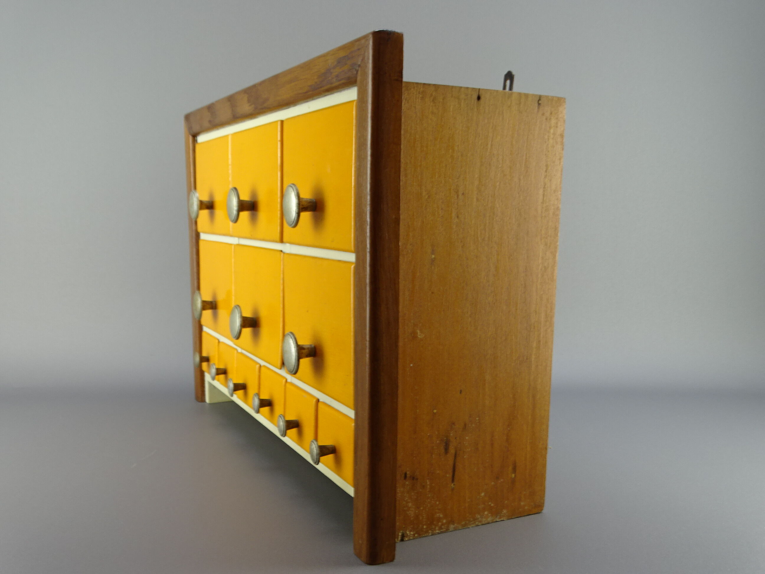 Cabinet loom shelf with drawer layette style