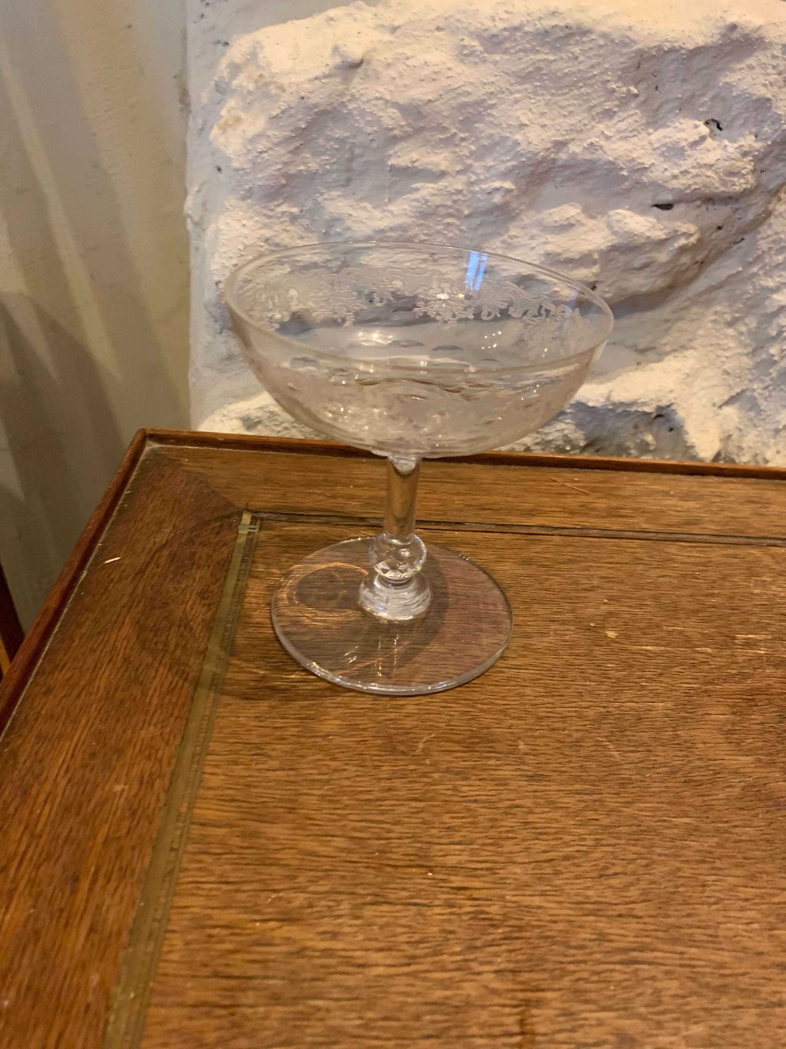 6 art deco champagne glasses with floral frieze