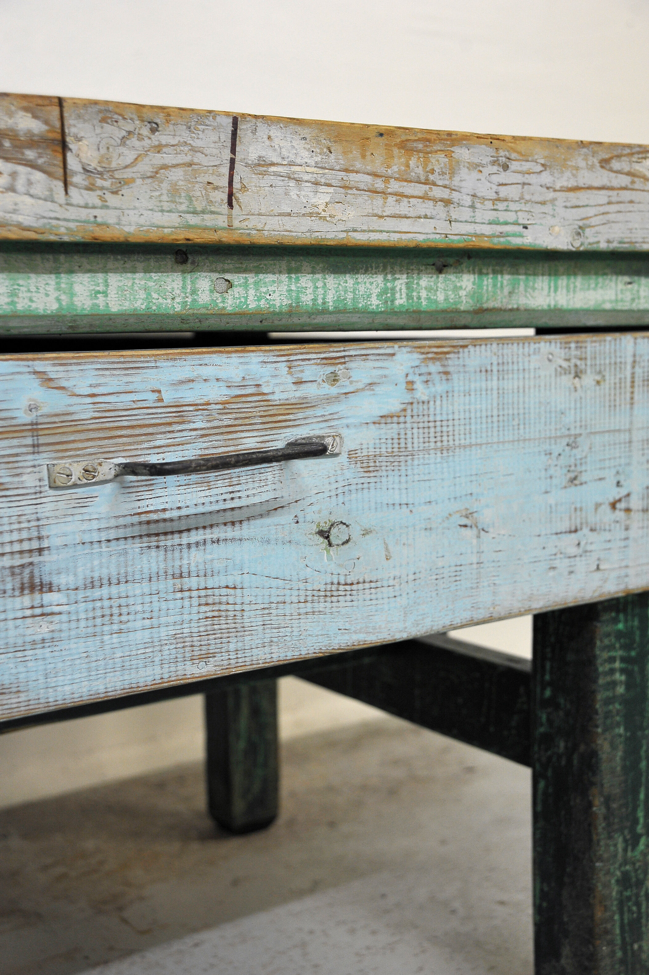Old solid wood workbench 40/50