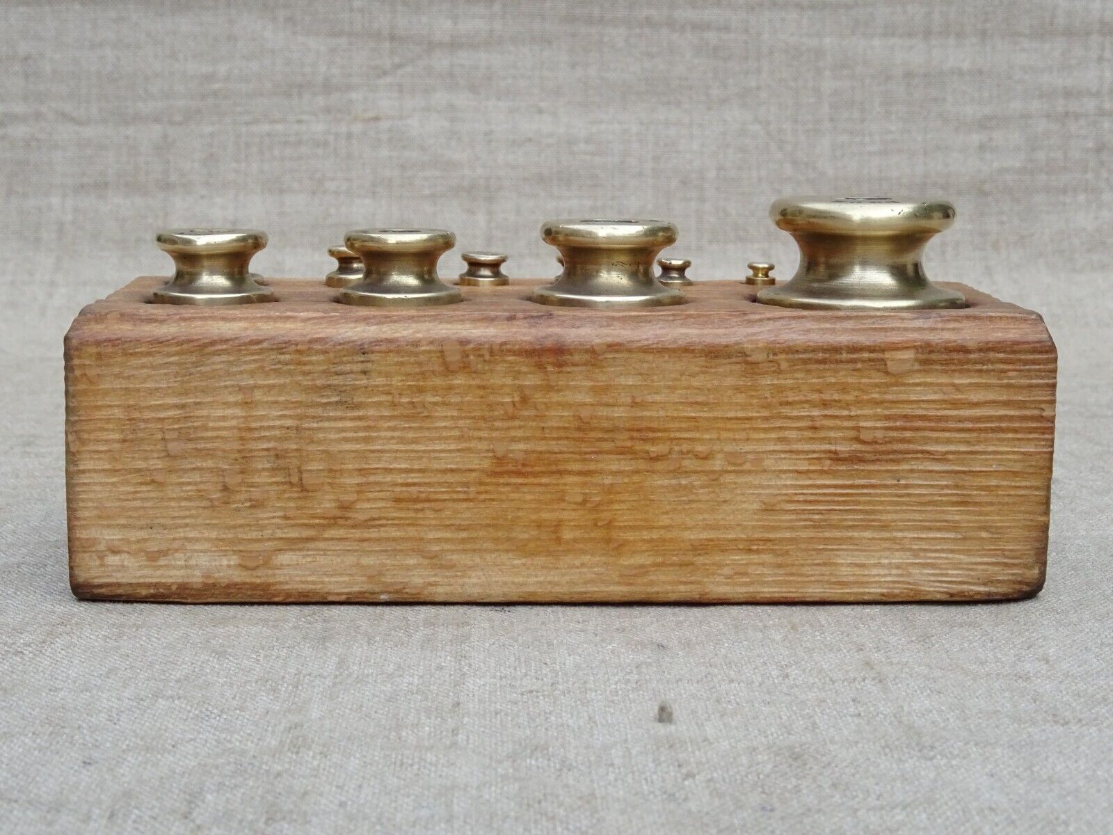 Old box 12 weight flat head brass from 1g to 500g for complete scale