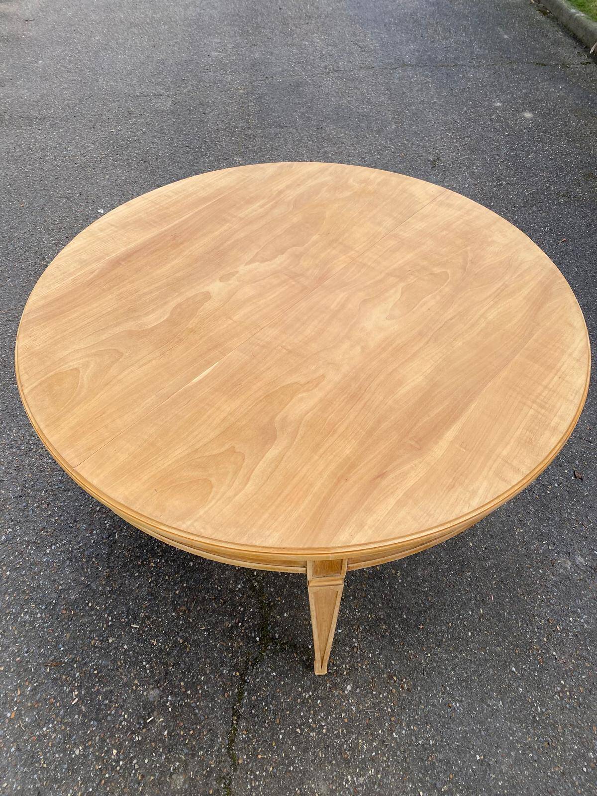 Extendable oval round table renovated in raw Louis XVI oak 200cm