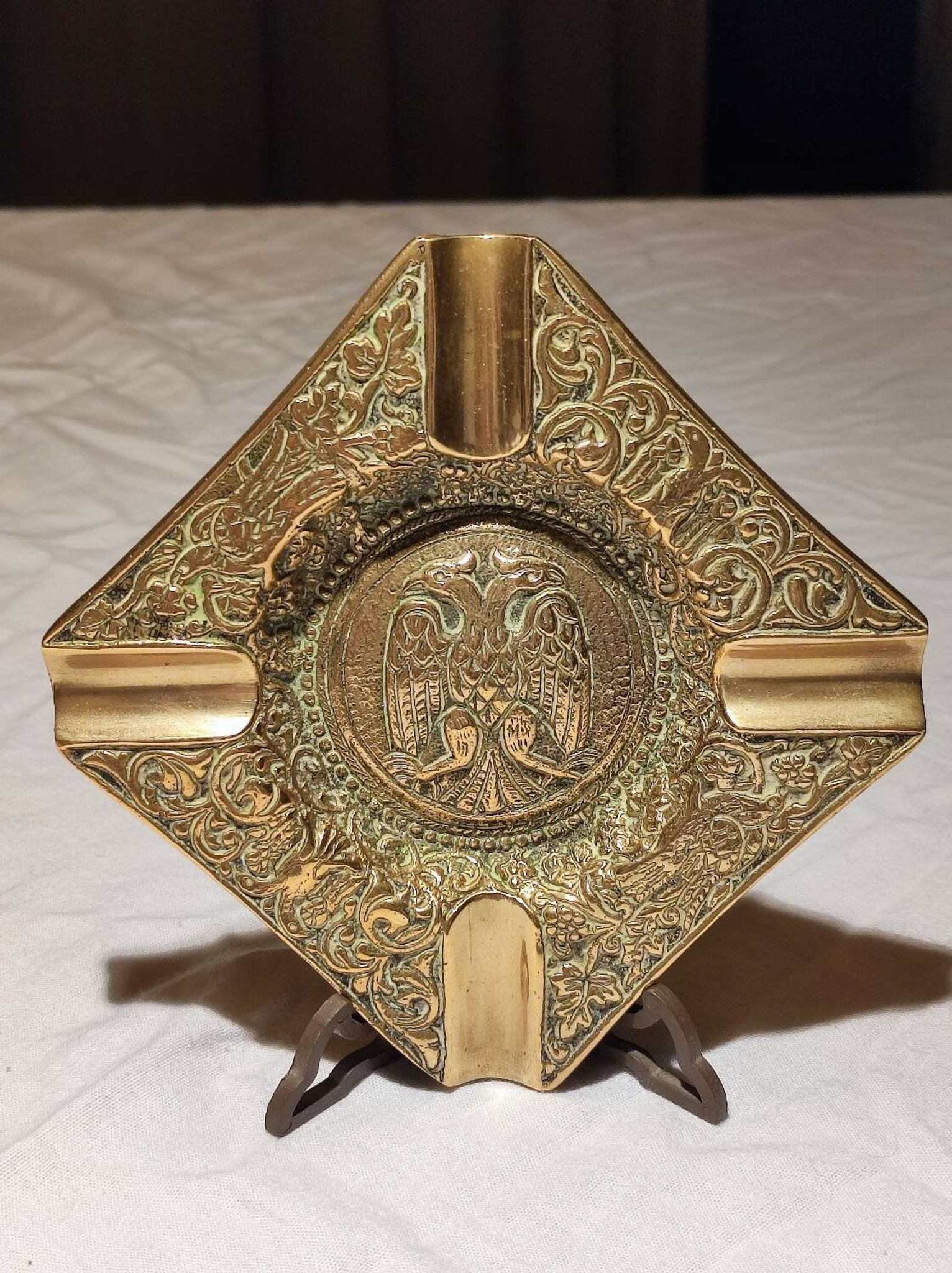 Eagle ashtray