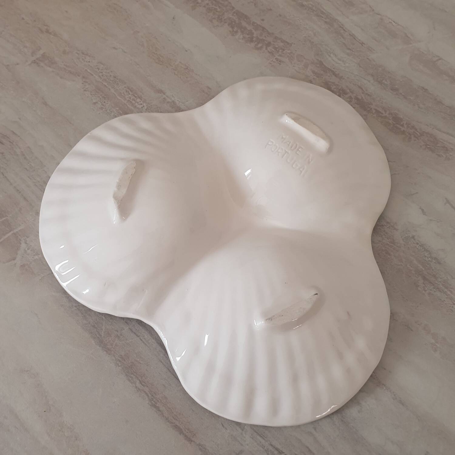 Caugant style 3 shell appetizer dish in Portuguese ceramic