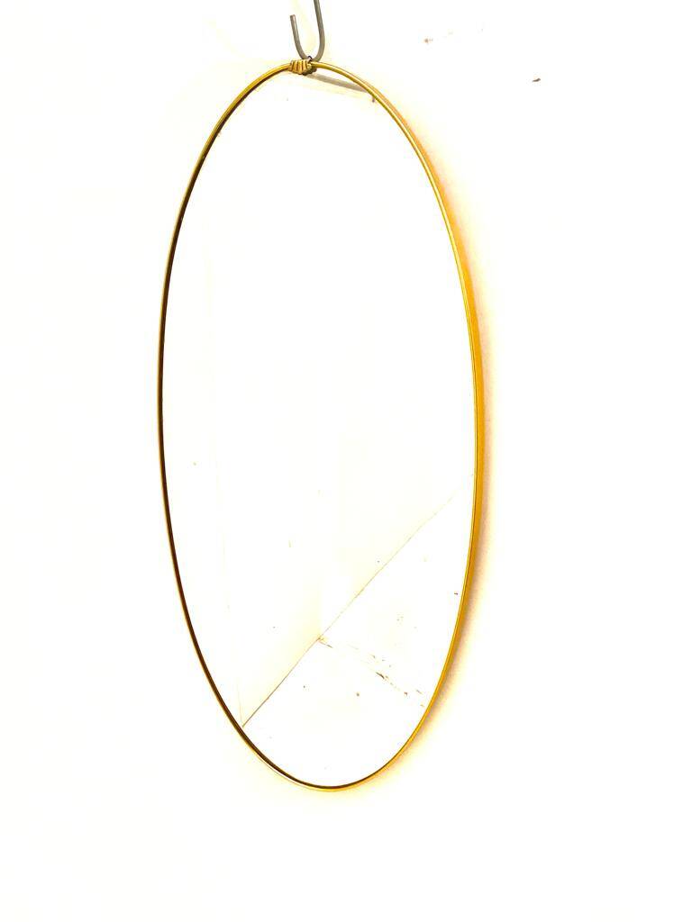 Miroir mural ovale vintage en laiton, Italie années 1950