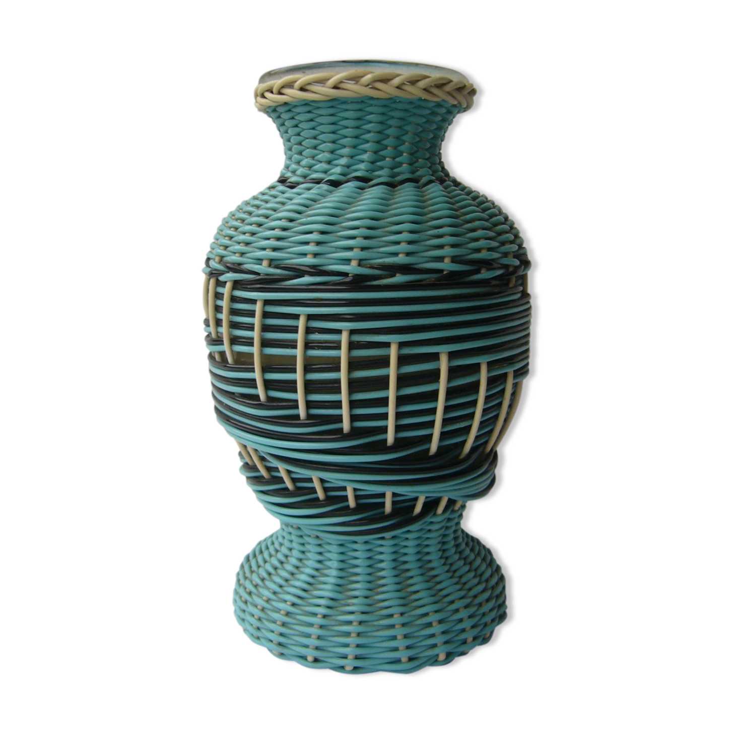 vintage scoubidou vase in wires and glass