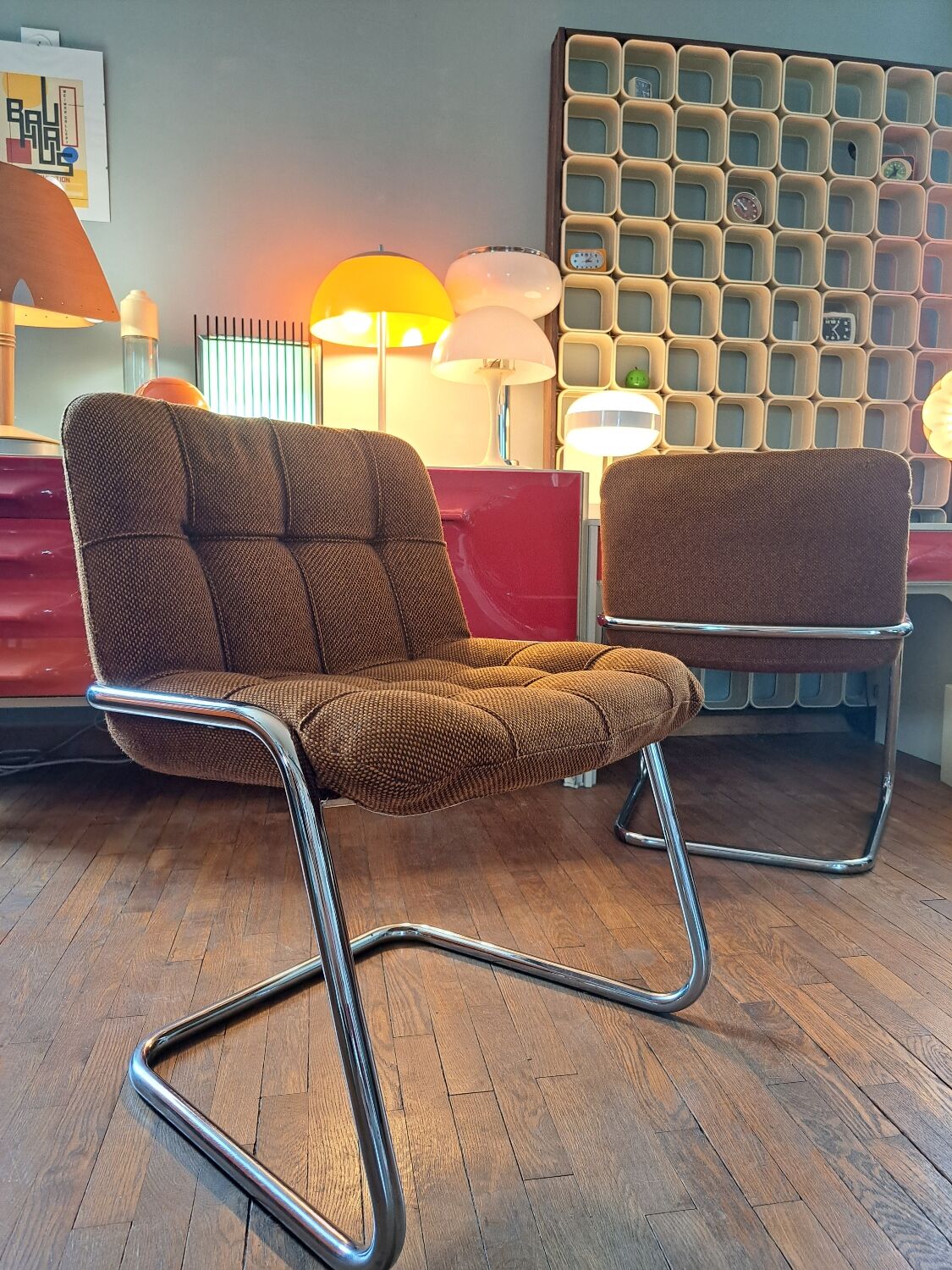 Suite of 6 armchairs airborne storm yves christin

1970's
