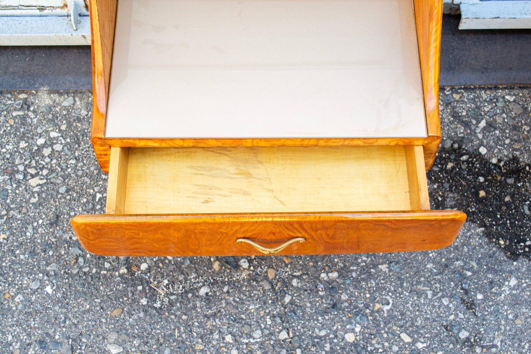 2 tables de chevet en bois et verre, Italie, années 1950