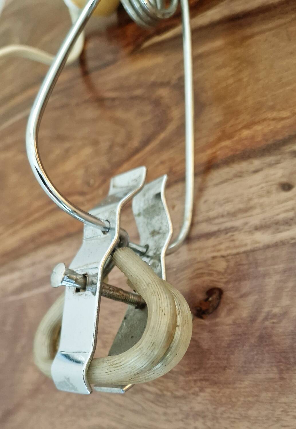 Vintage clamp lamp - Wood and metal - 70s