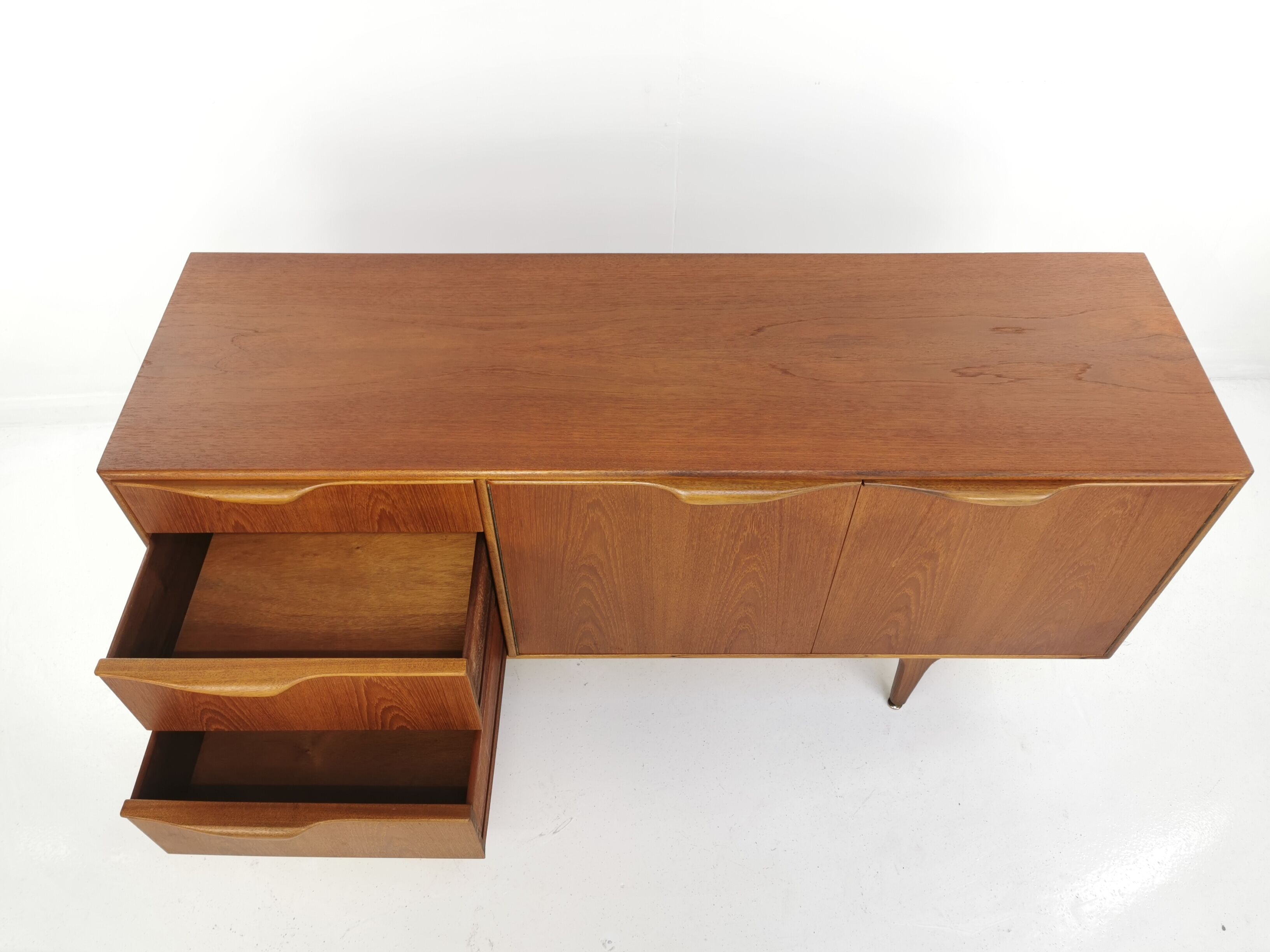 Designed by Tom Robertson, circa 1960