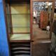 Vitrine en noyer style Louis XVI