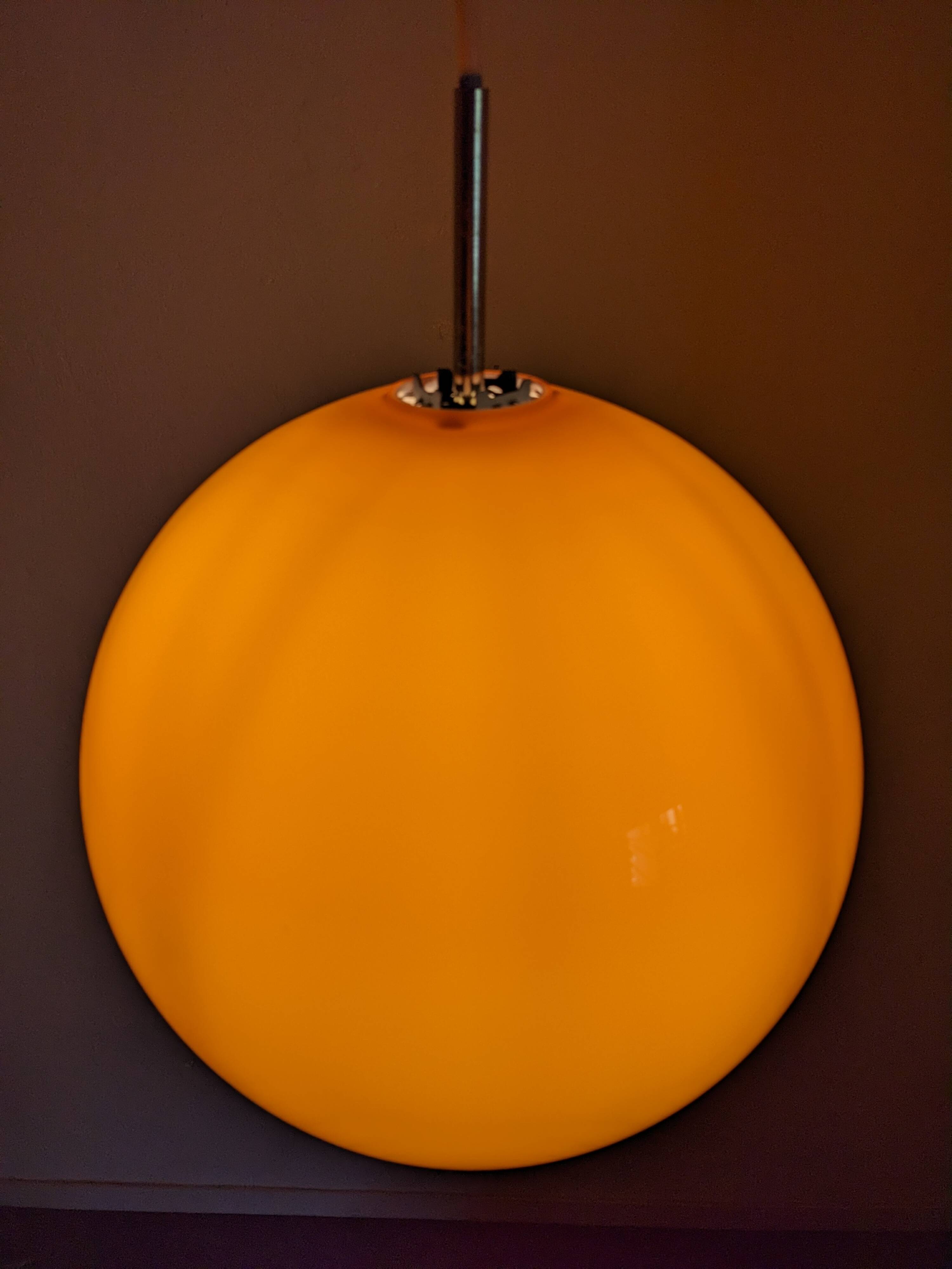 Suspension boule XL en opaline orange des années 60/70