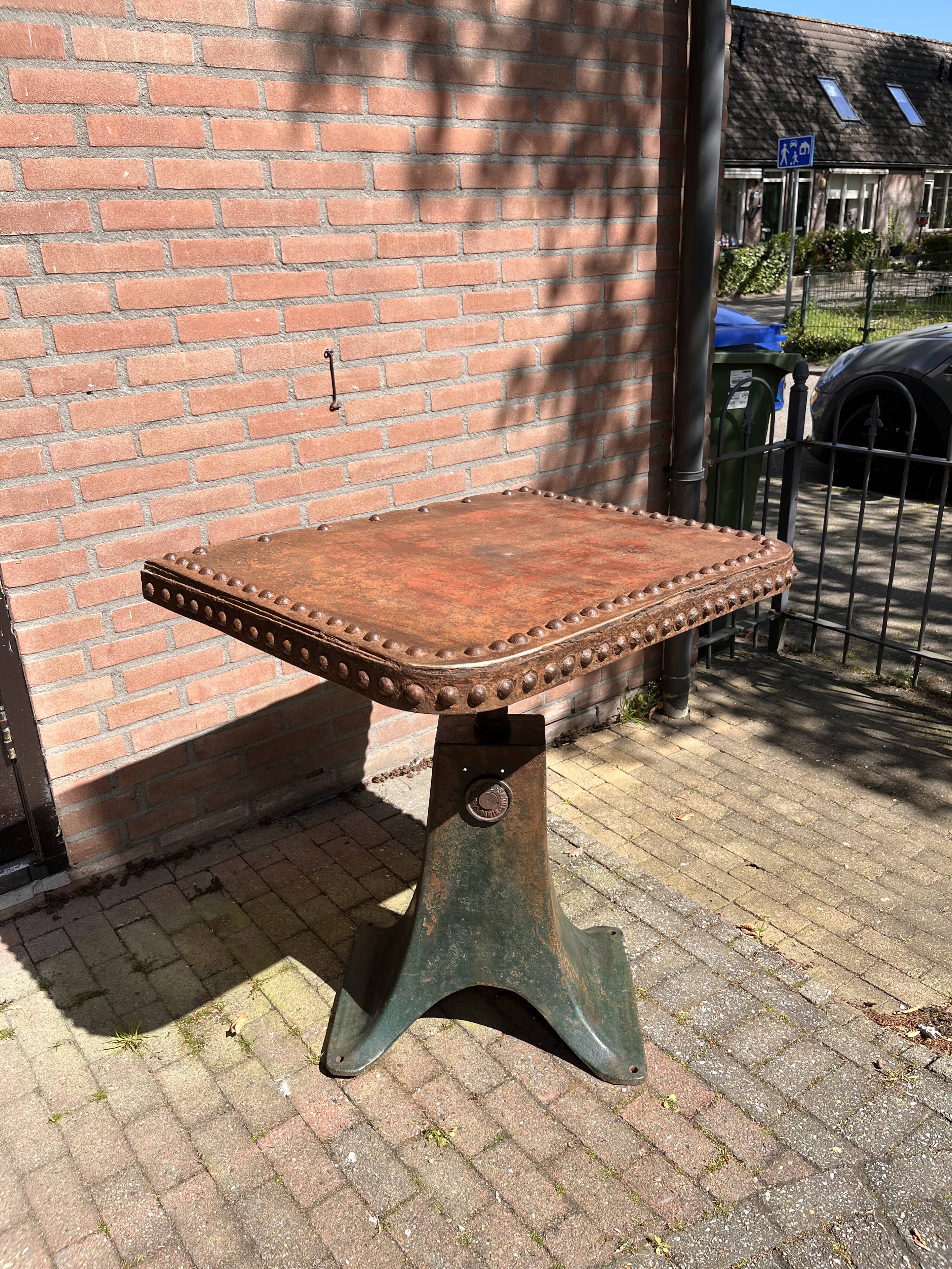 Table industrielle J. Schmid Tours Paris