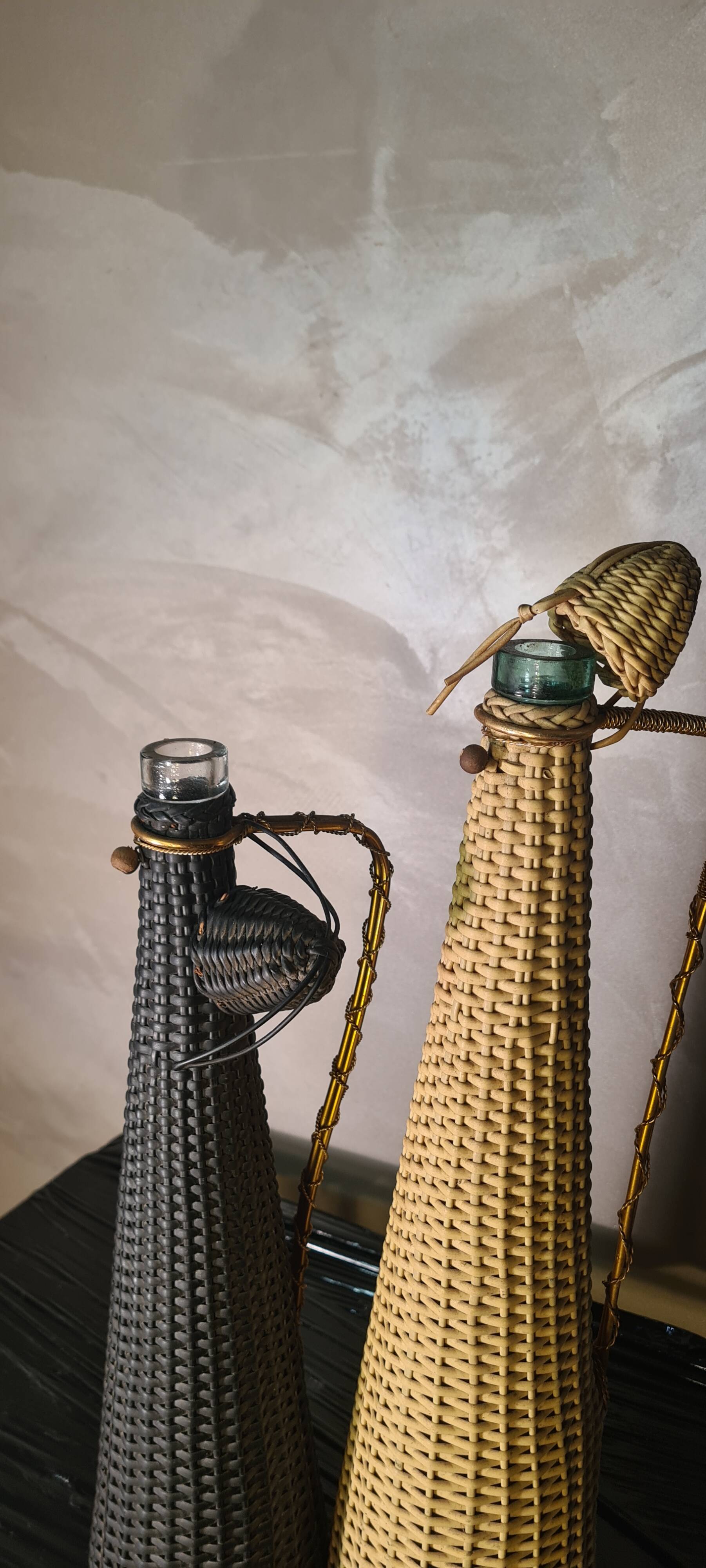 Lot of Scoubidou bottles from the 1960s to the 1970s, 1 black and 1 cream 44x10