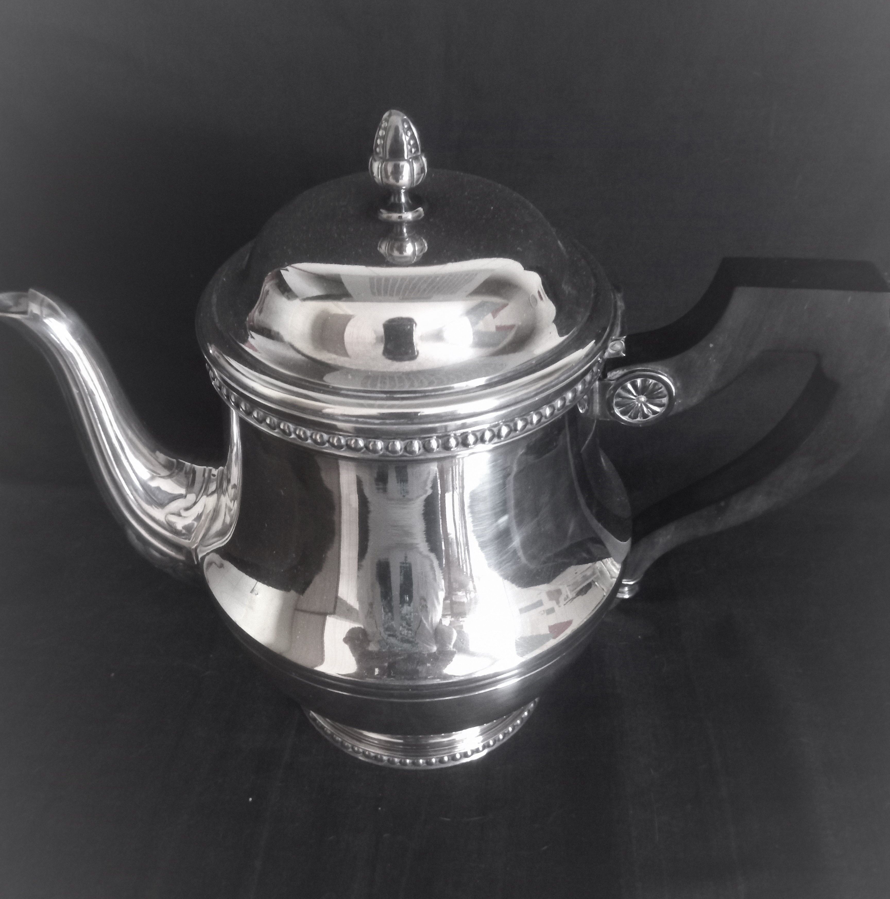 Tea and coffee set on tray, in silver metal Ercuis Goldsmith