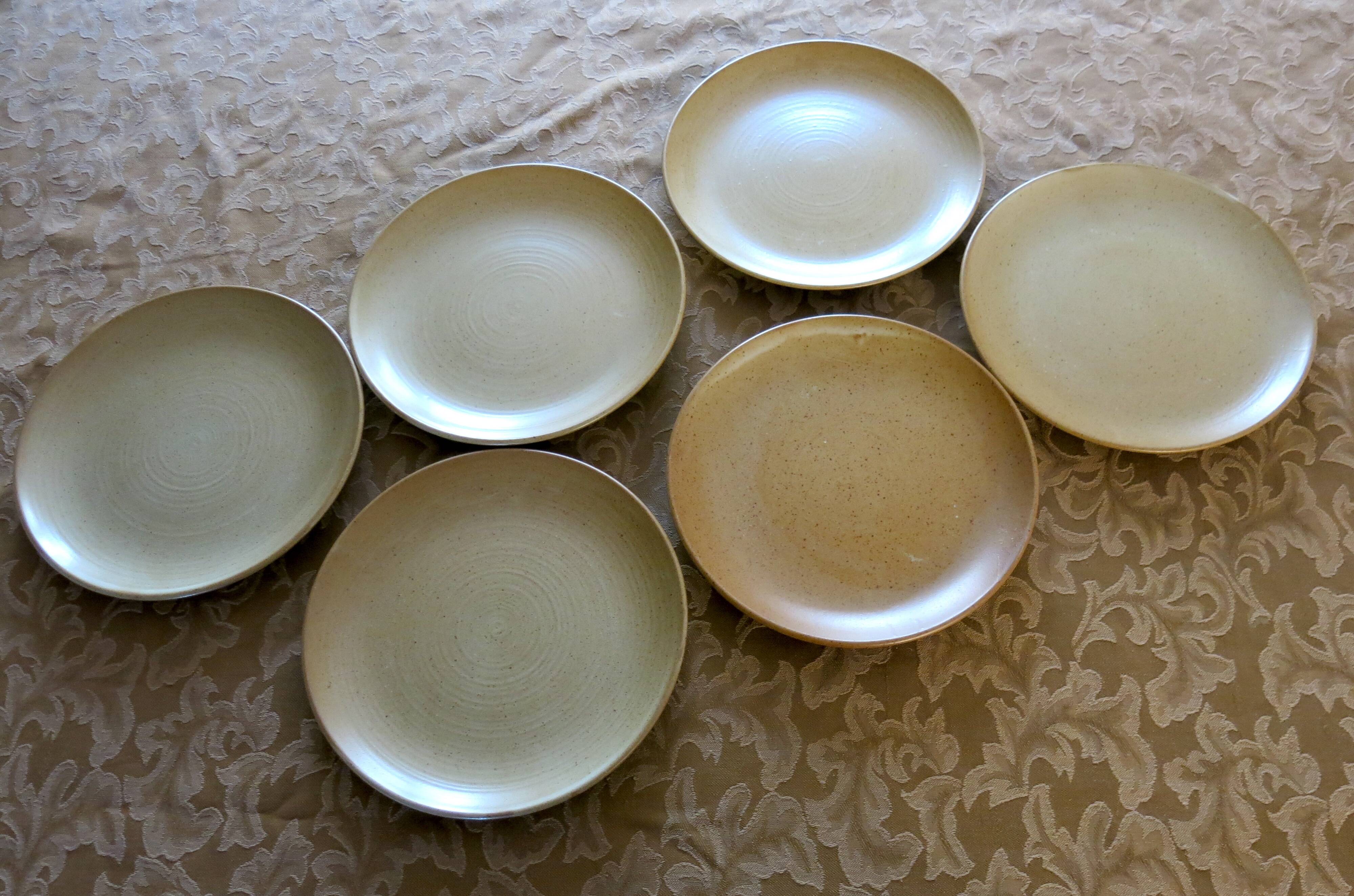 6 stoneware dessert plates from "Grés Village" in very good condition