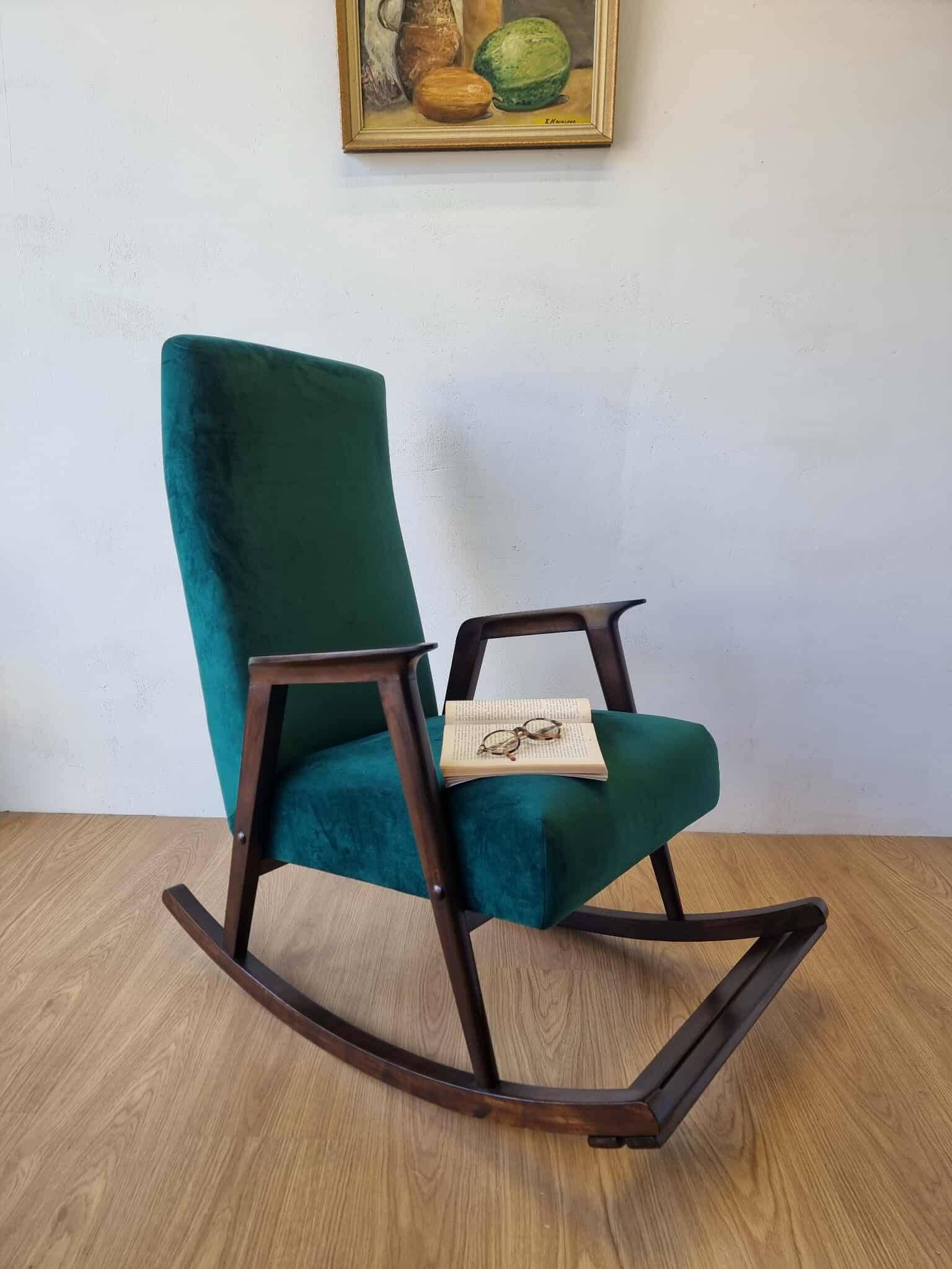 Chaise à bascule vintage des années 50.