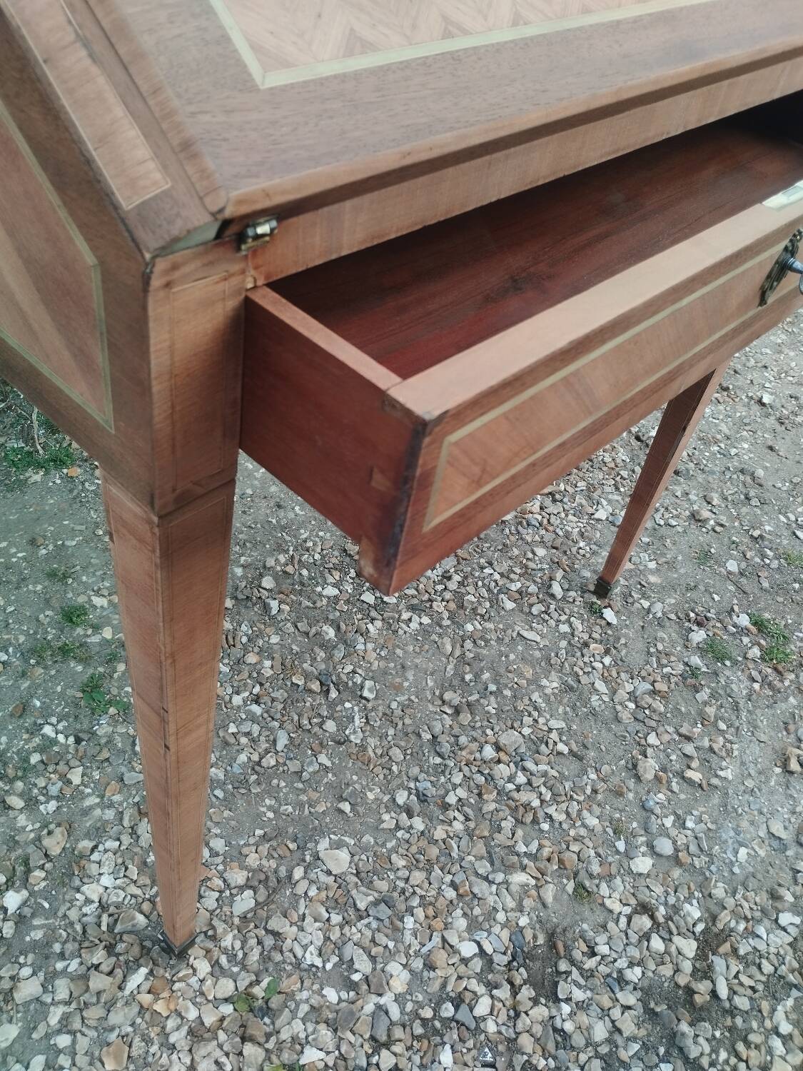 Antique secretary desk in marquetry, Louis XVI style.