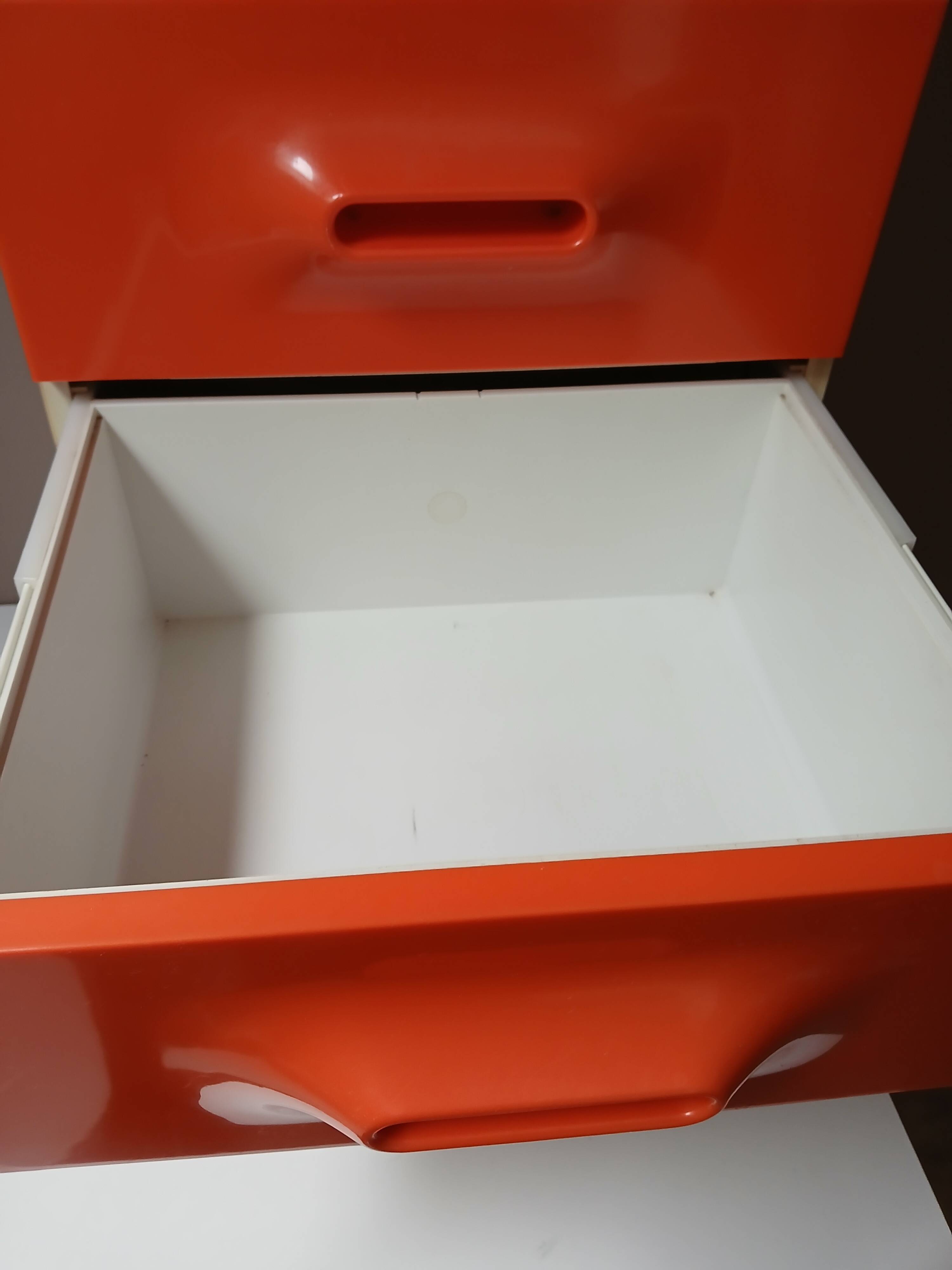 Flair chest of drawers from the 70s