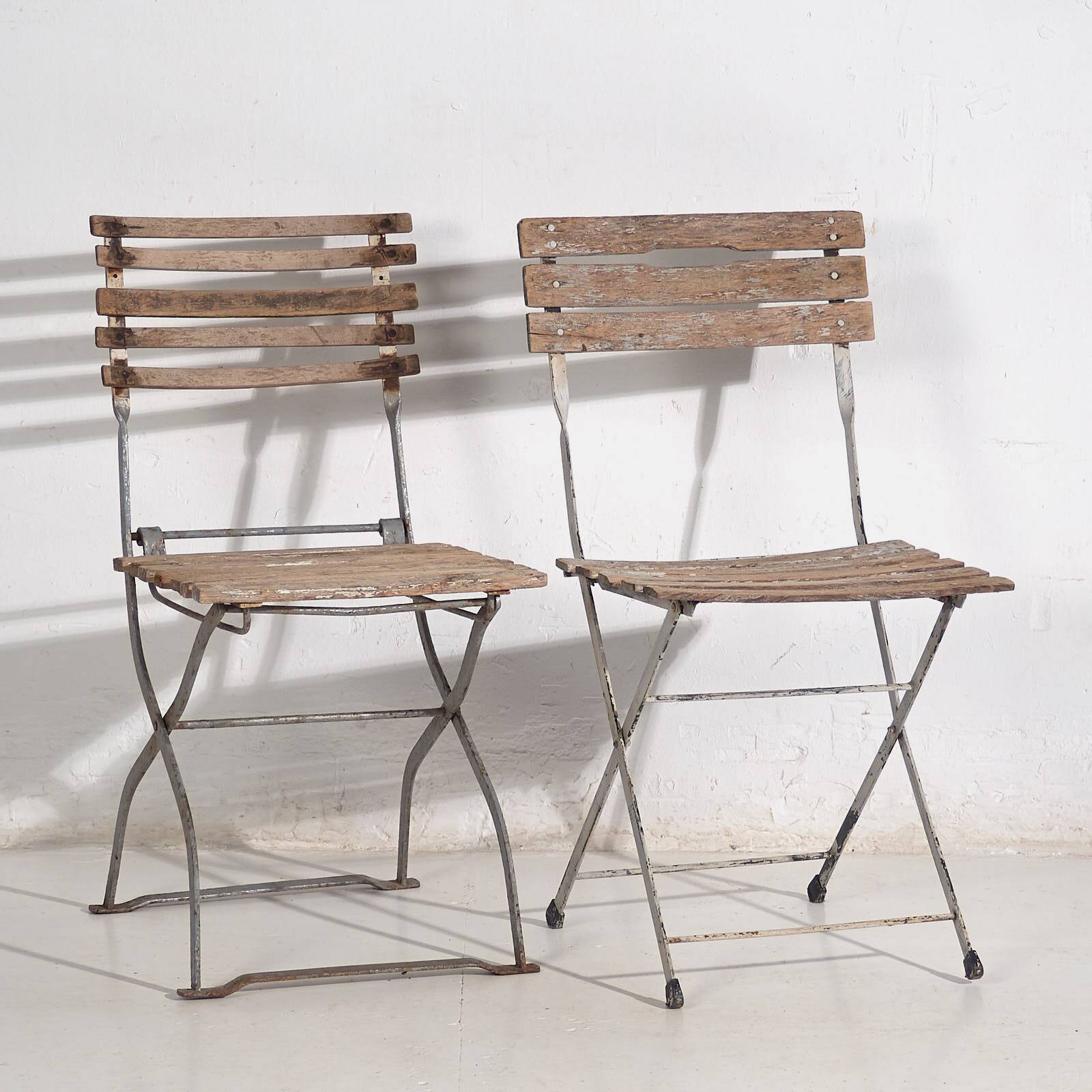 Antique folding garden chairs (c.1920). Set of 2 pieces no. 2