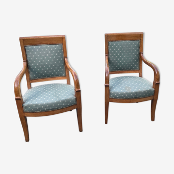 Pair of chair with cherry butt