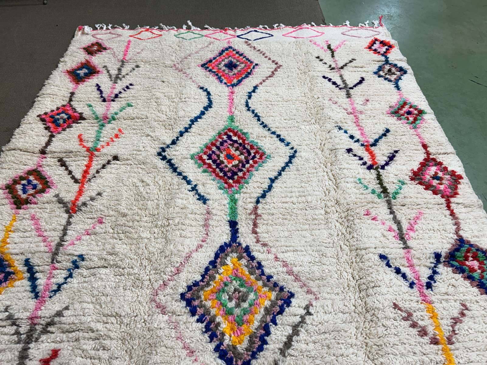 Handmade Azilal Berber Moroccan wool rug