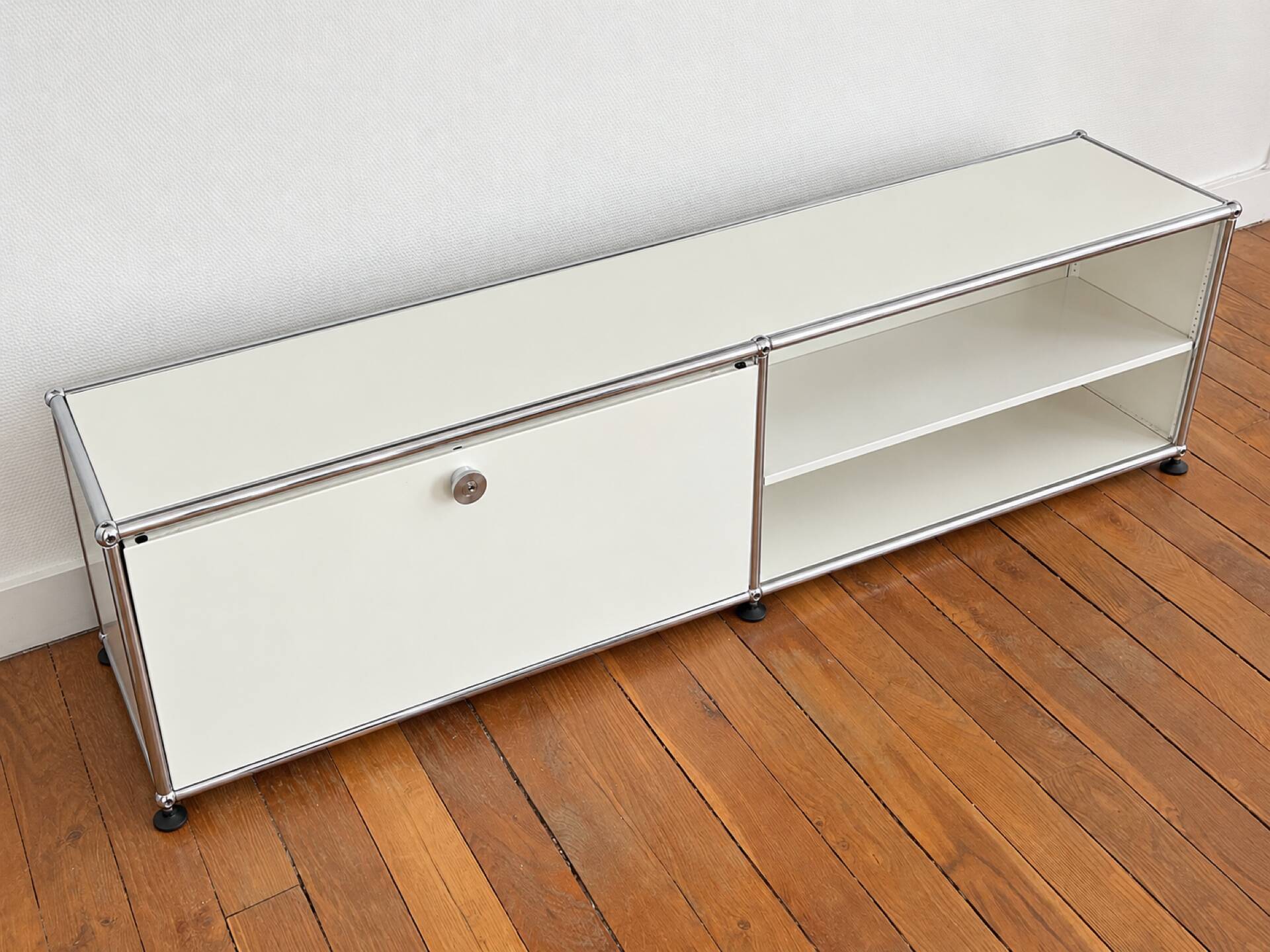 Meuble TV - Enfilade - USM Haller blanc et chrome