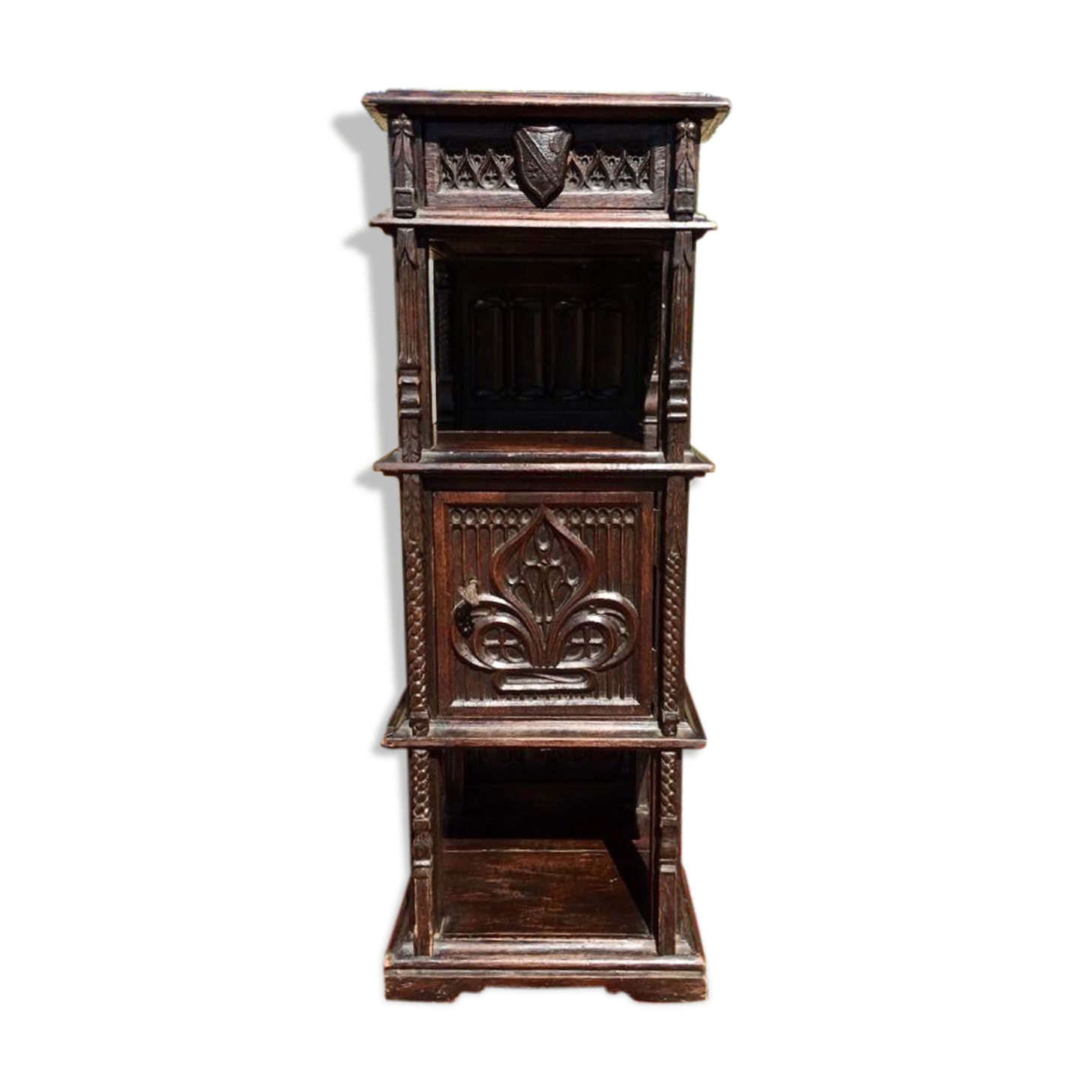 Chevet en chêne sculpté style Gothique