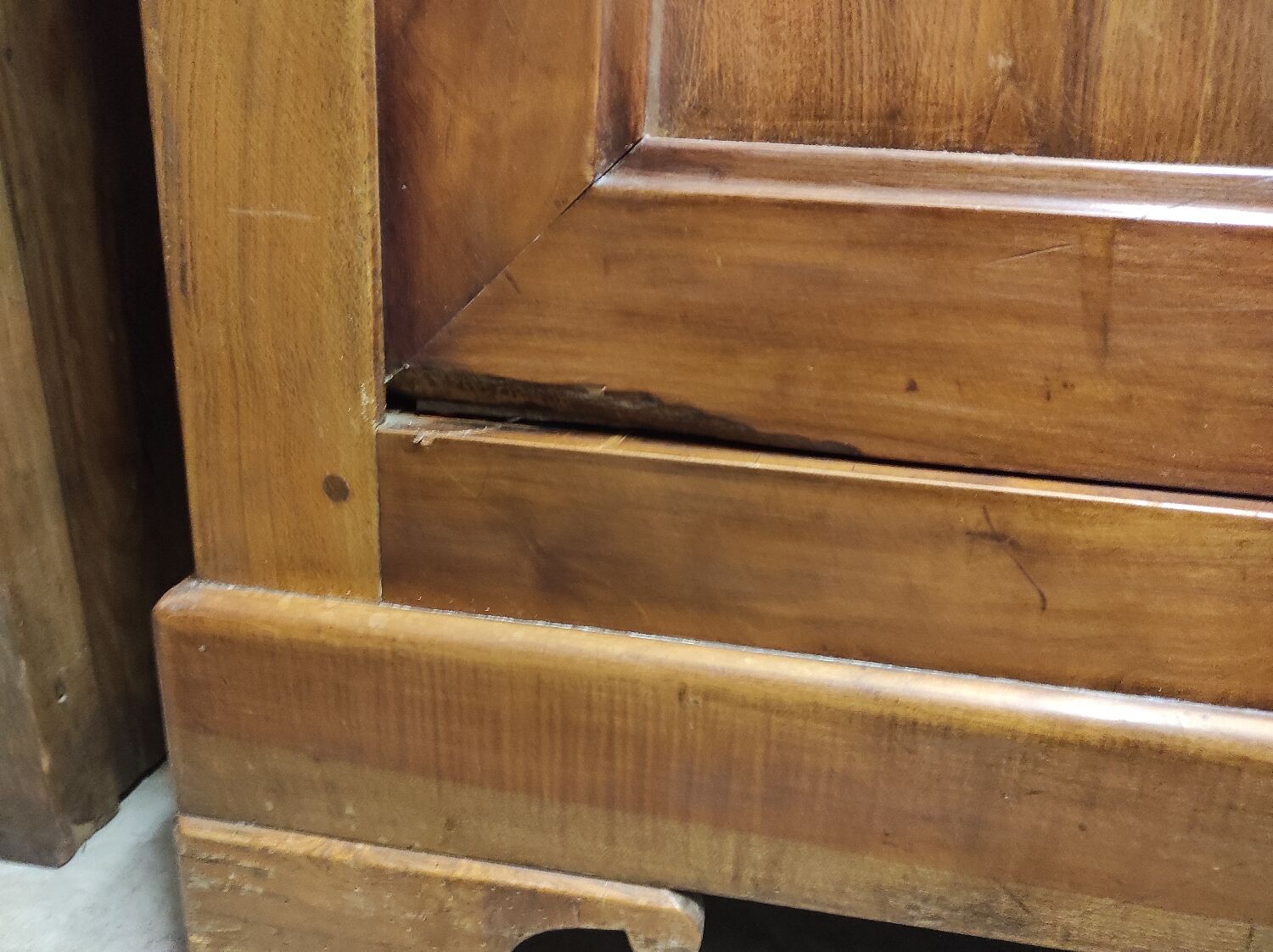 Old Parisian buffet in rustic oak 2 drawers 2 doors vintage country storage unit